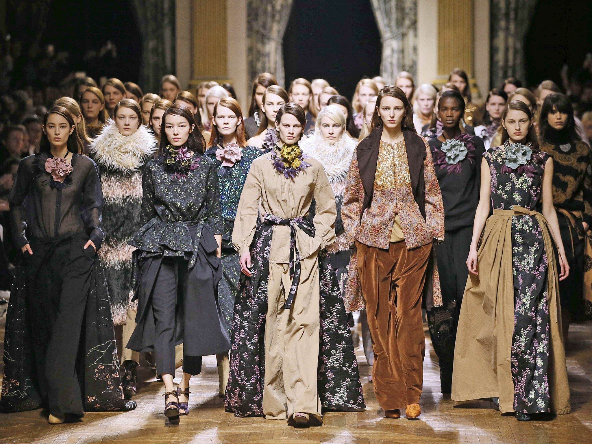 Dries Van Noten, 1990s fashion, Paris Fashion Week, Iconic designs, 2050x1540 HD Desktop