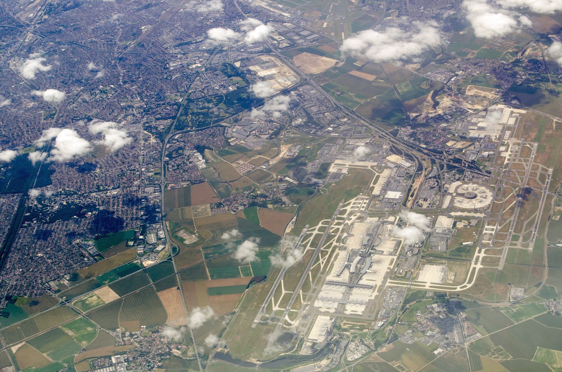 Aerial view, Paris-Charles de Gaulle Airport Wallpaper, 2130x1410 HD Desktop