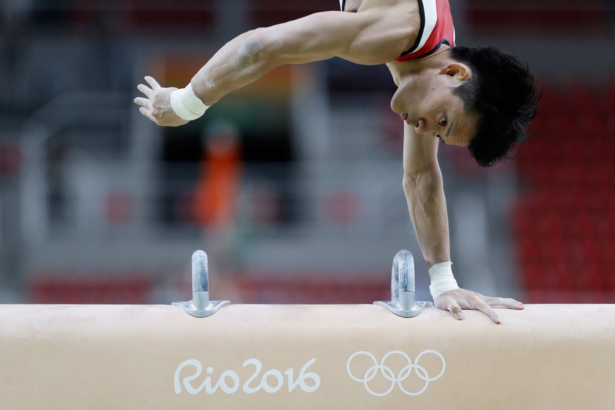 Handstand, Pommel Horse (Gymnastics) Wallpaper, 2050x1370 HD Desktop