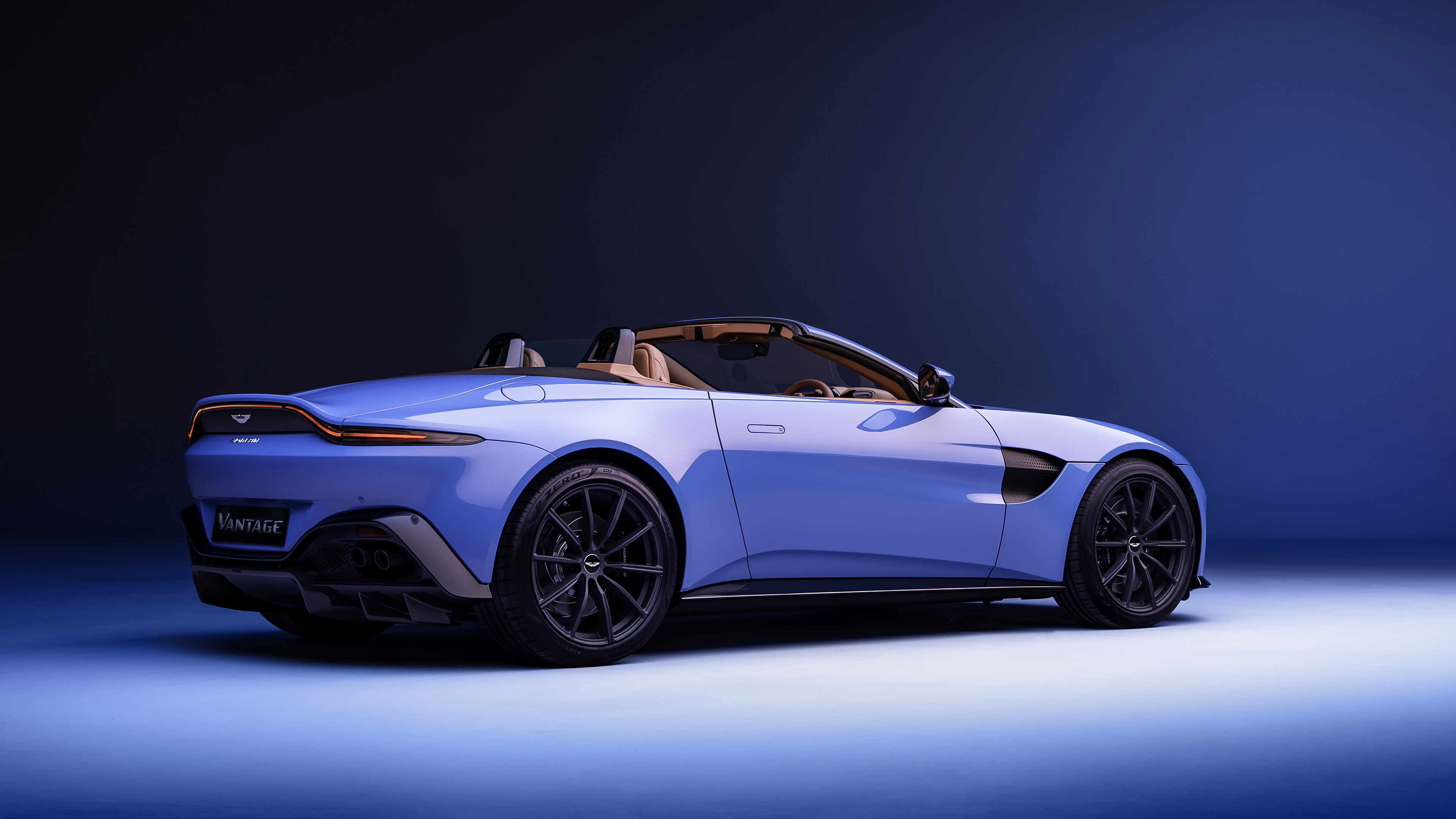 Aston Vantage Roadster, Convertible luxury, Speed and elegance, Aston Martin, 3840x2160 4K Desktop