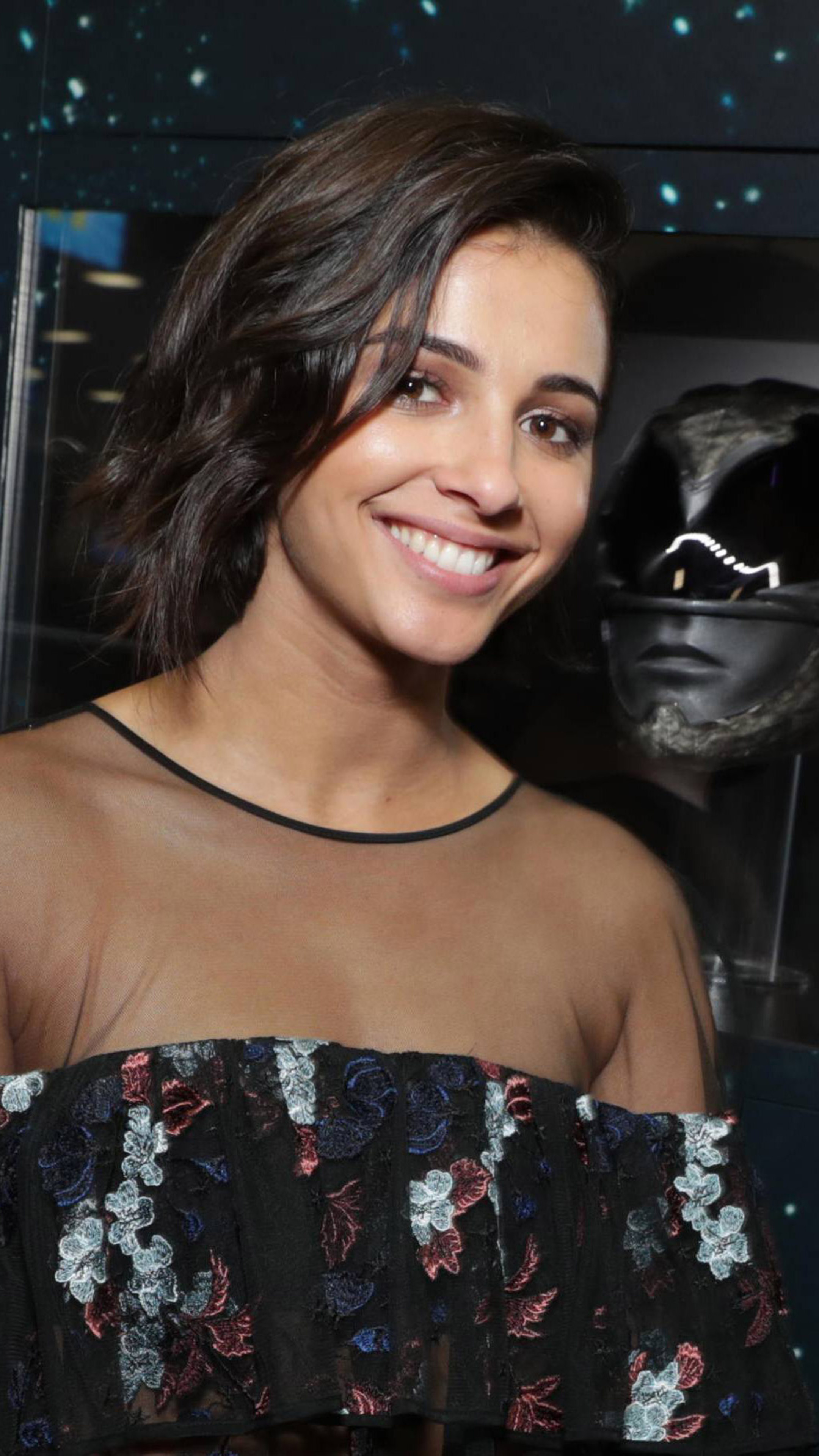 Naomi Scott, Sony Xperia, HD Photos, Backgrounds, 2160x3840 4K Phone