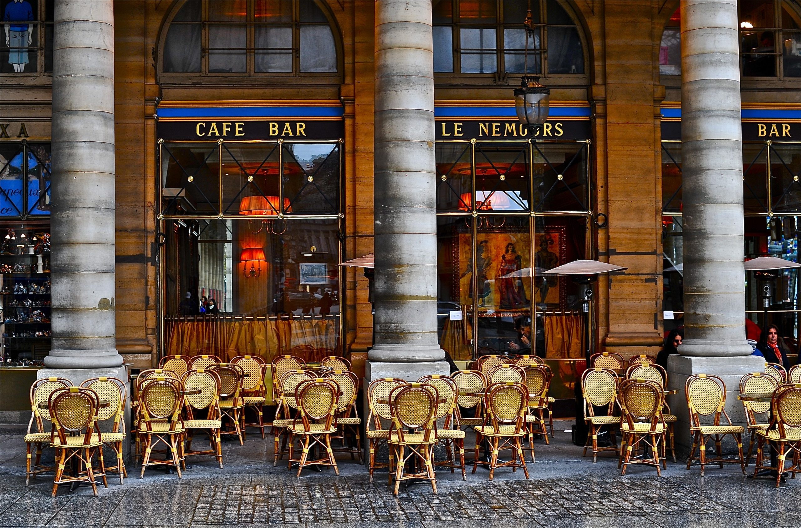 Le Nemours, Cafe Wallpaper, 2560x1690 HD Desktop