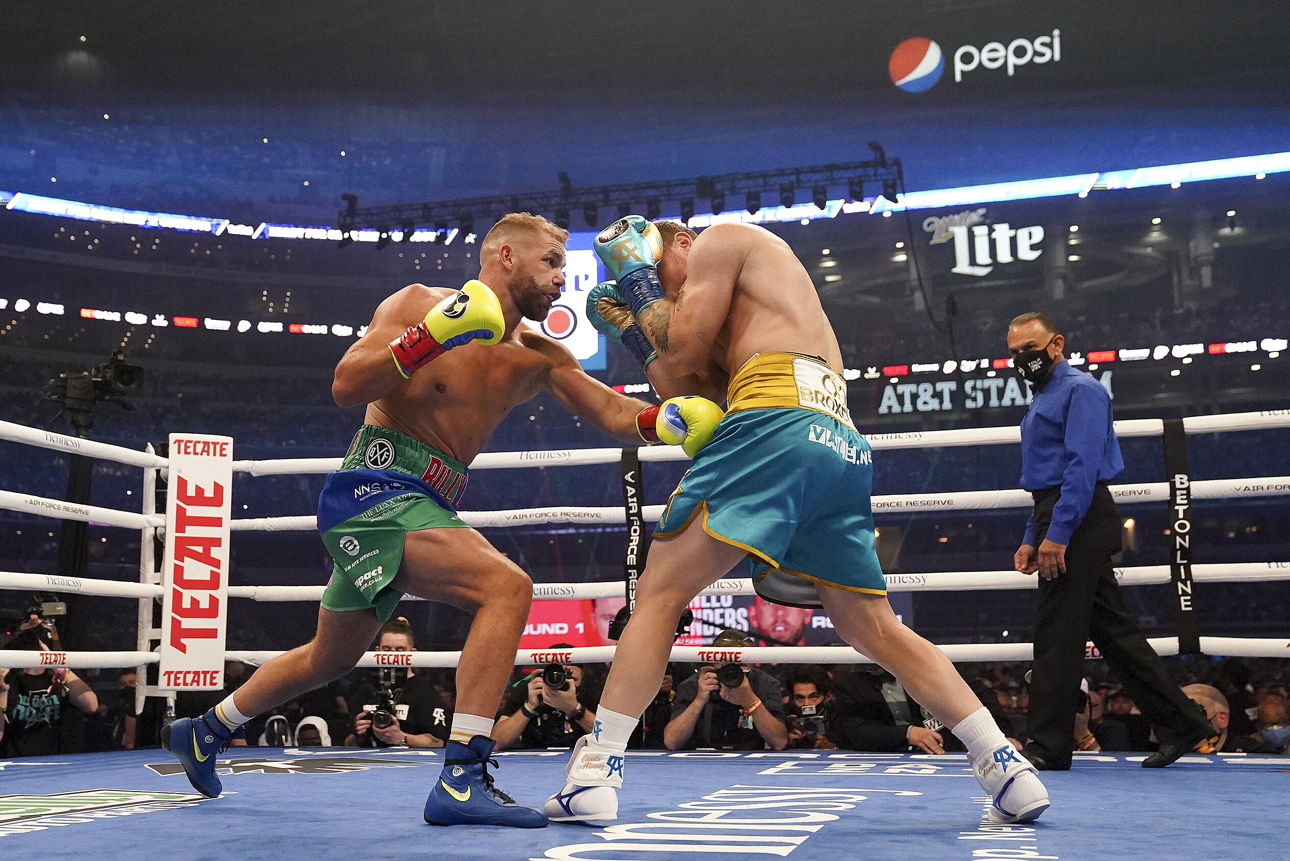 Billy Joe Saunders, Saul Alvarez Wallpaper, 2530x1690 HD Desktop