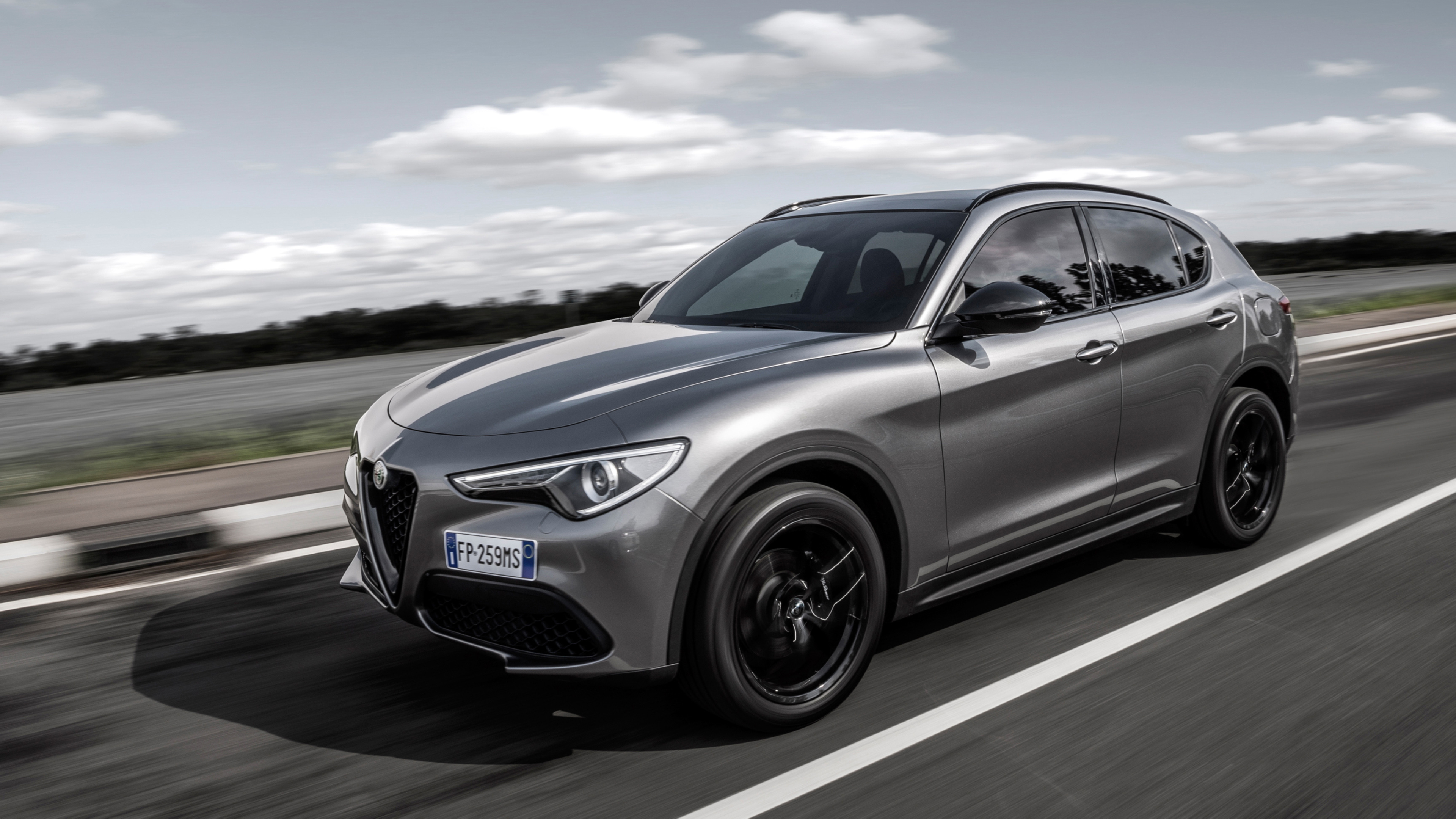 Alfa Romeo Stelvio, B-Tech model, 2018 edition, High-quality wallpapers, 3840x2160 4K Desktop