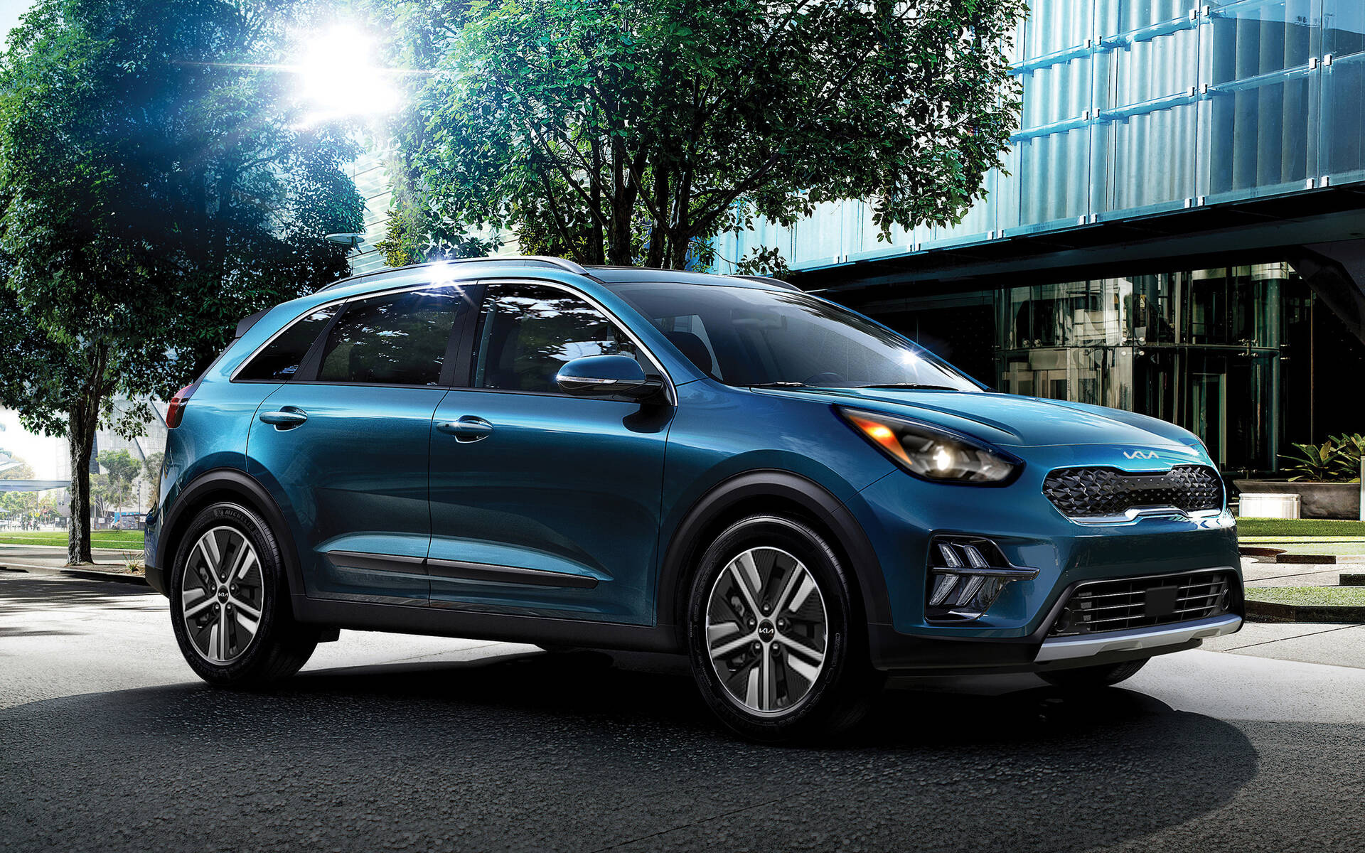 Kia Niro, Stunning photos, 2022 model, The Car Guide, 1920x1200 HD Desktop