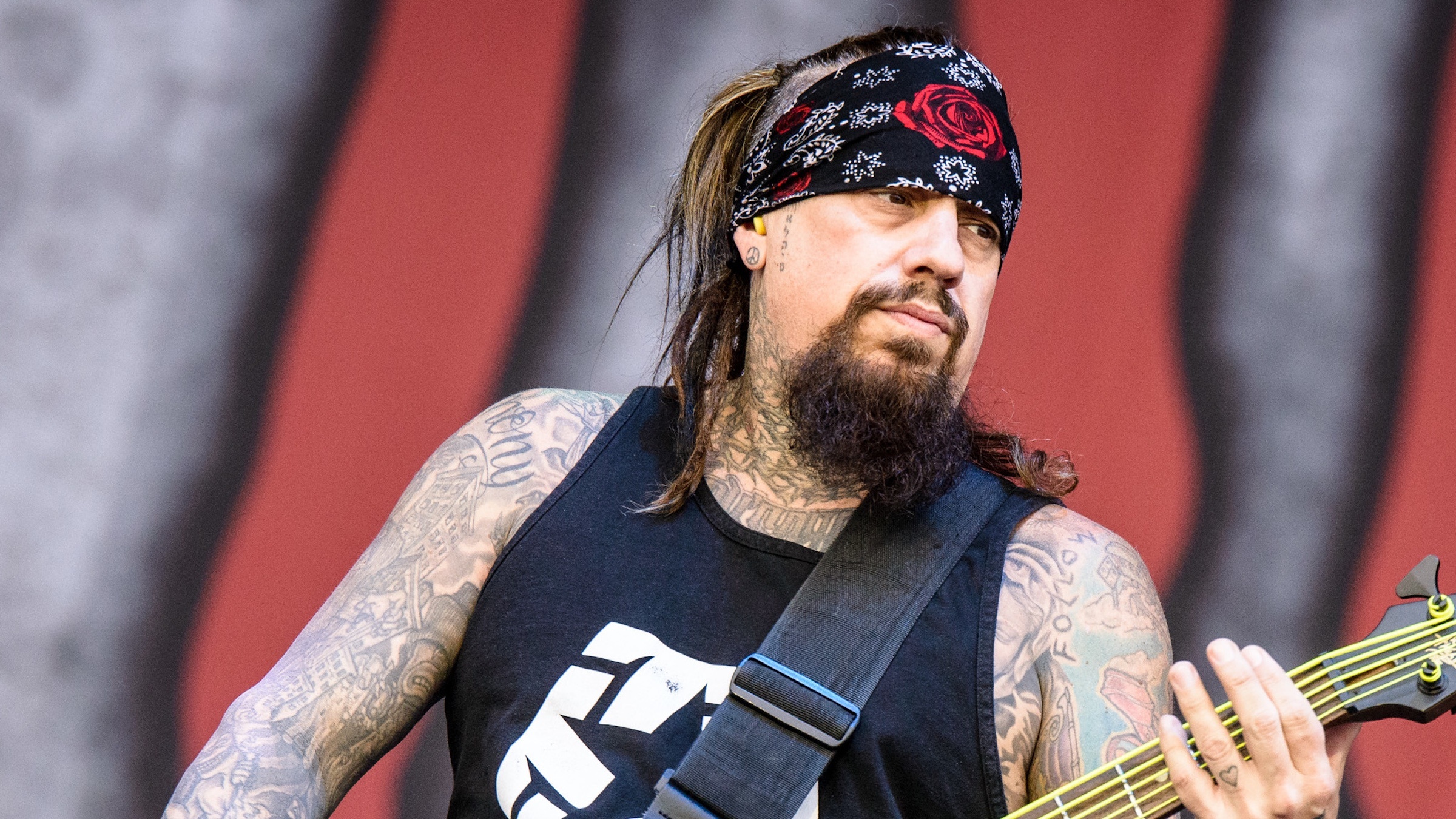 Korn's Munky, Fieldy update, Band member news, Music industry buzz, 2400x1350 HD Desktop