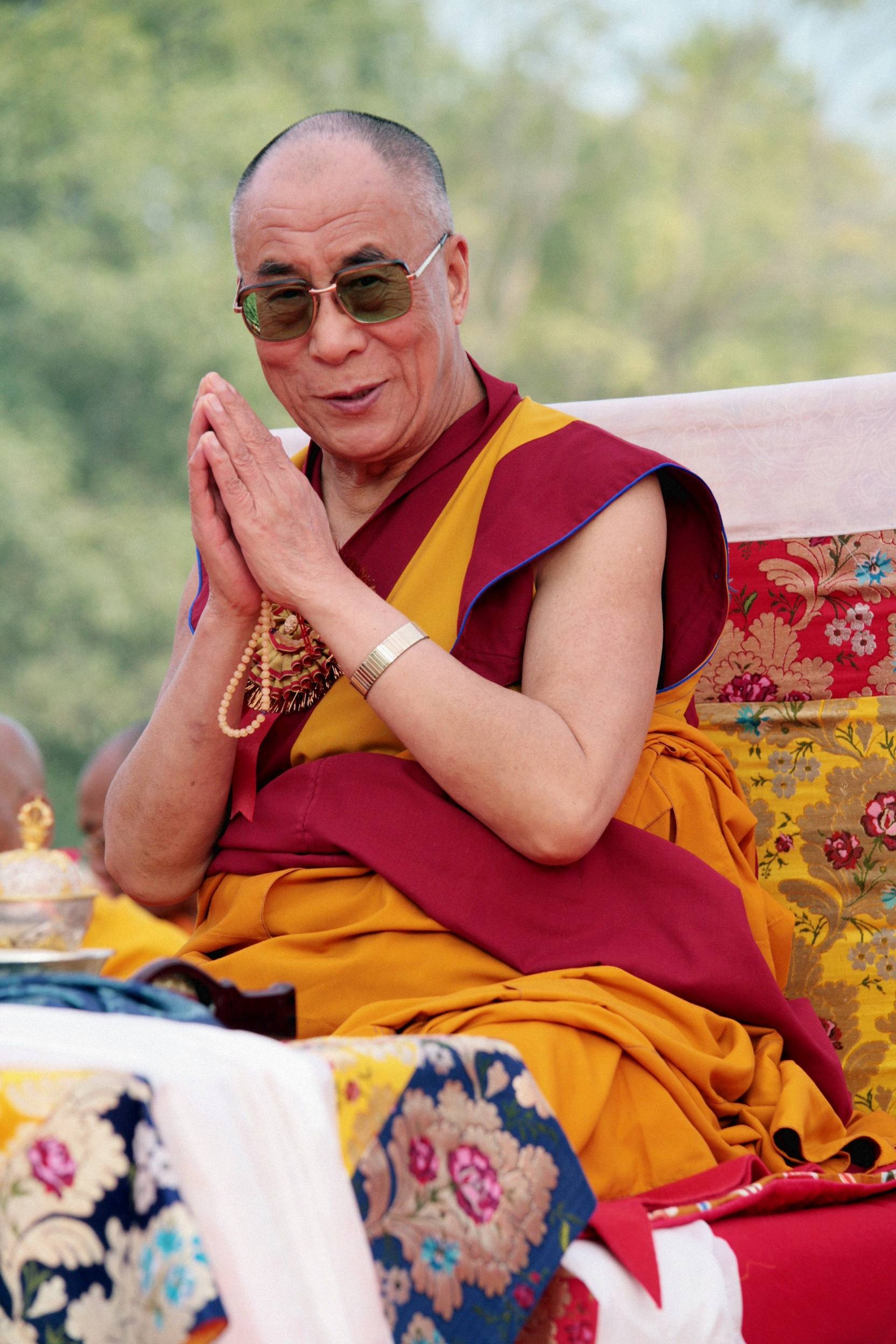 Dalai Lama, Celeb spiritual leader, Peace advocate, Cool wallpapers, 1670x2500 HD Phone