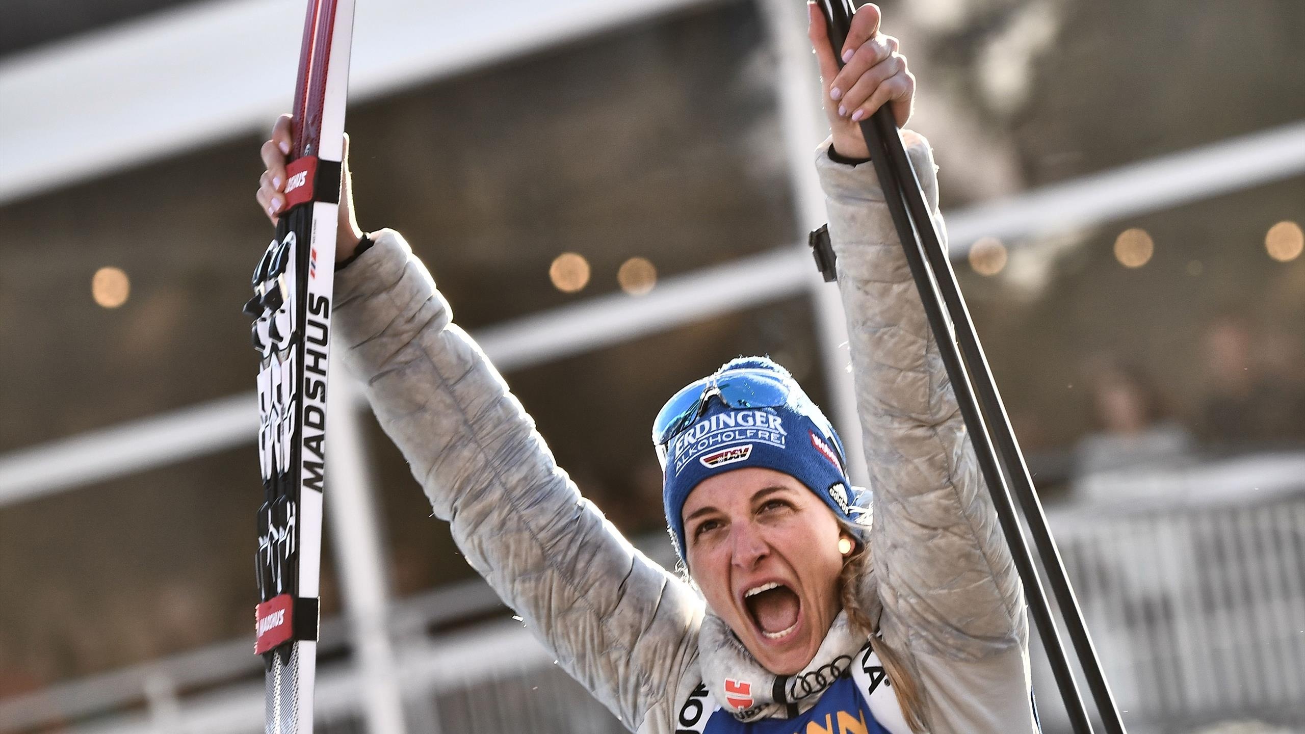 Vanessa Hinz, Silver medal, Herrmann and Dahlmeier, 2560x1440 HD Desktop