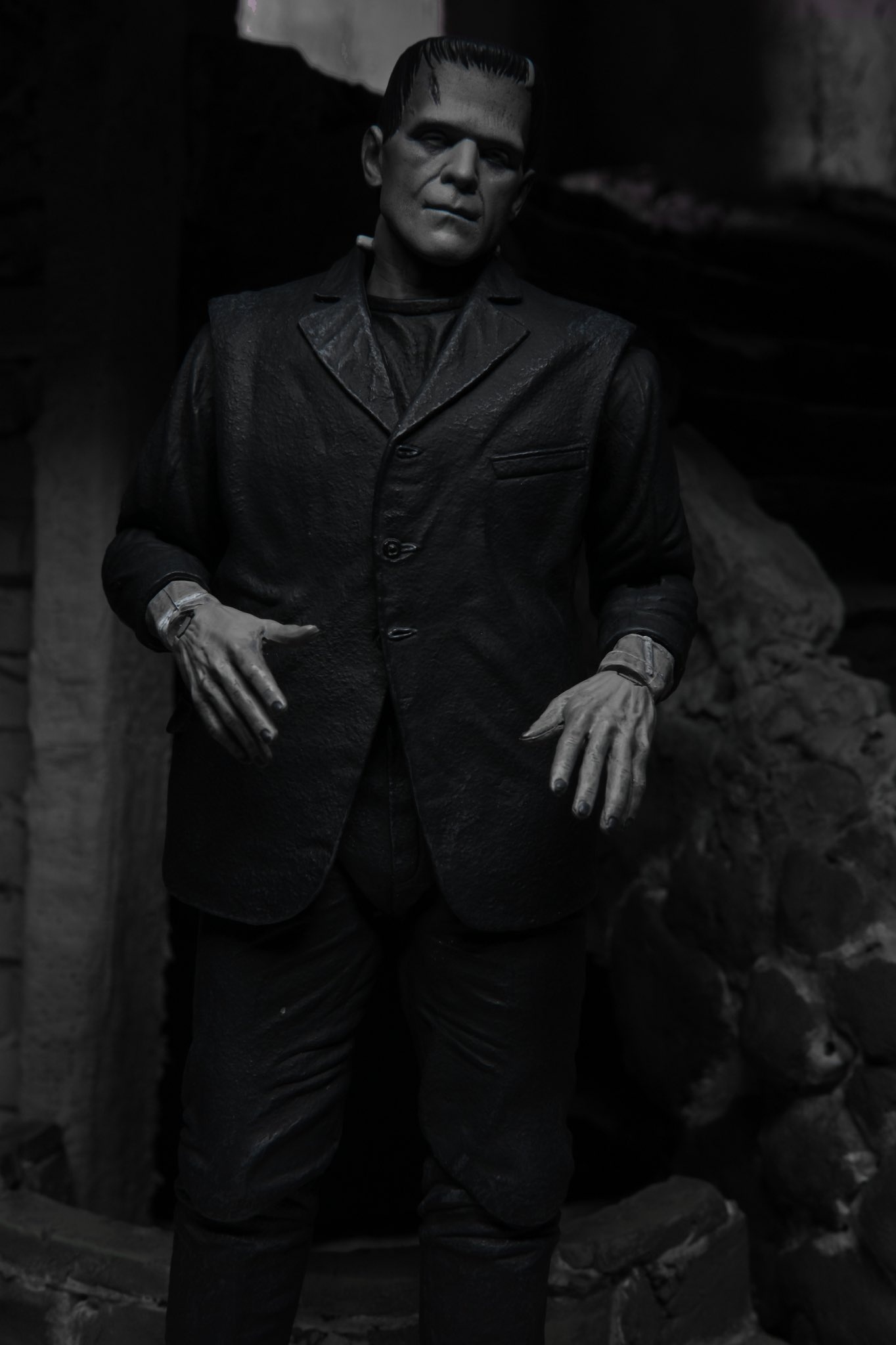 Frankenstein's Monster, Neca, Universal monsters, Figure, 1370x2050 HD Phone