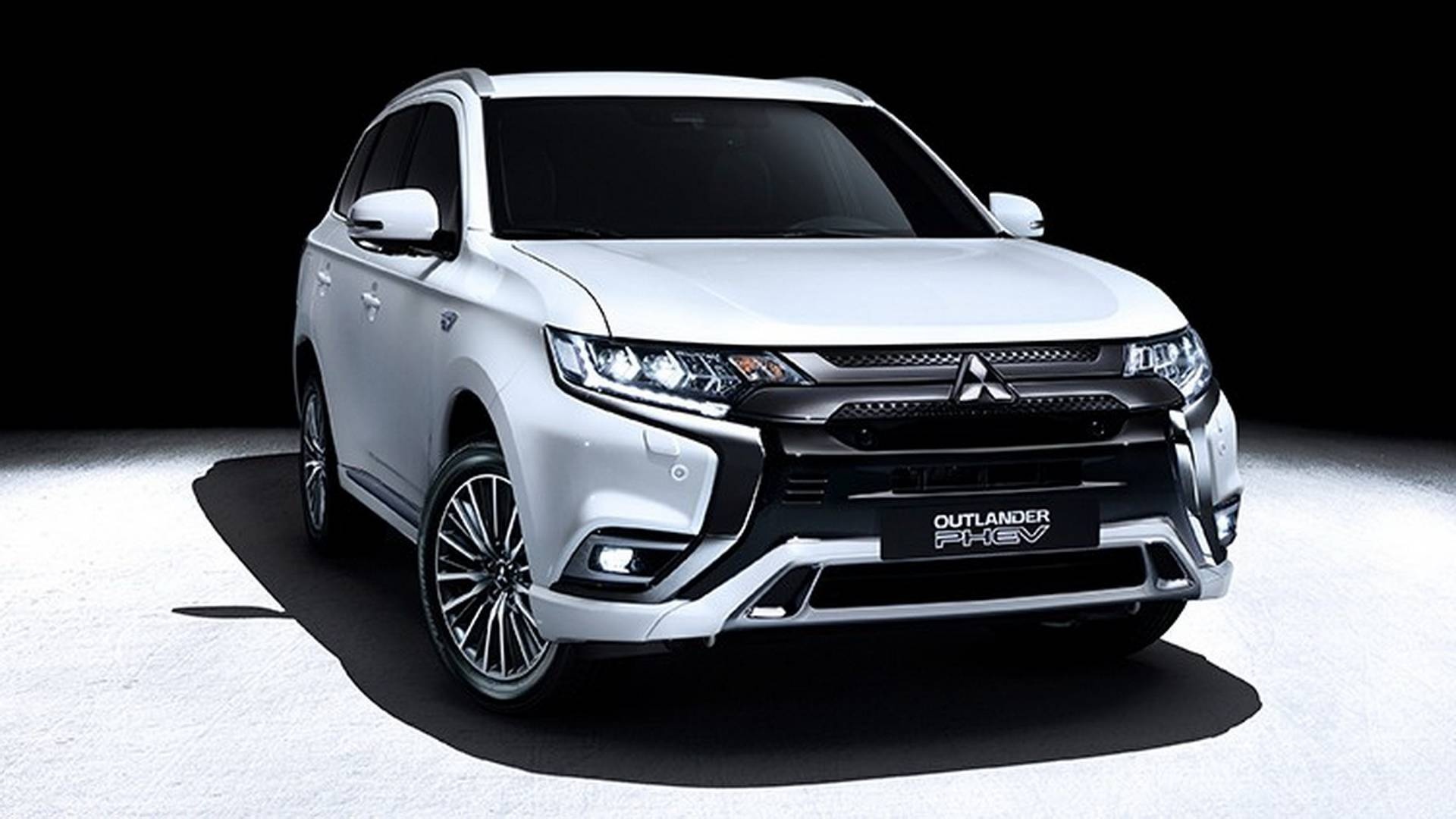 Mitsubishi Outlander, 2019 model, PHEV, 1920x1080 Full HD Desktop