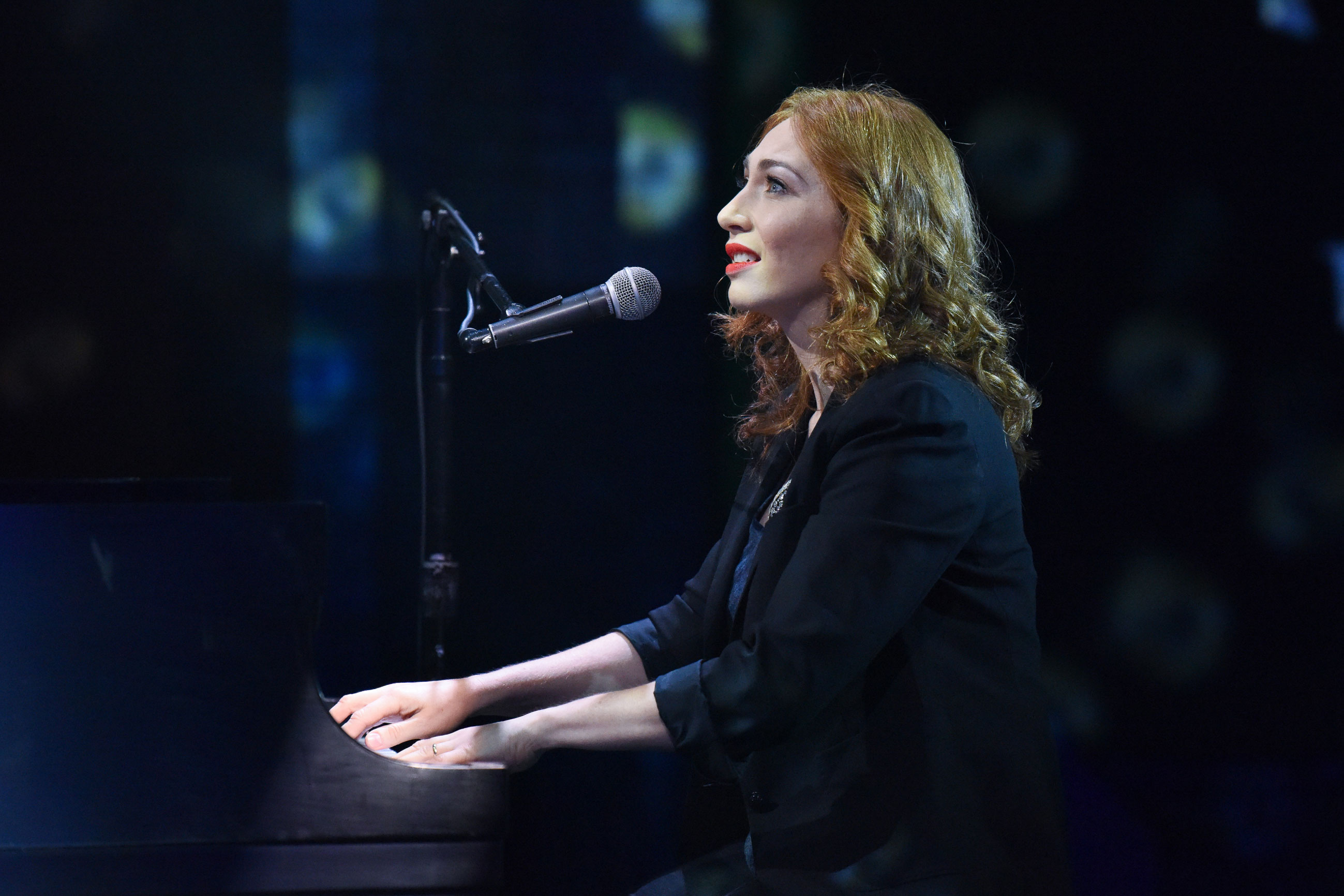 Regina Spektor, Perform Samson, US TV, 2600x1740 HD Desktop