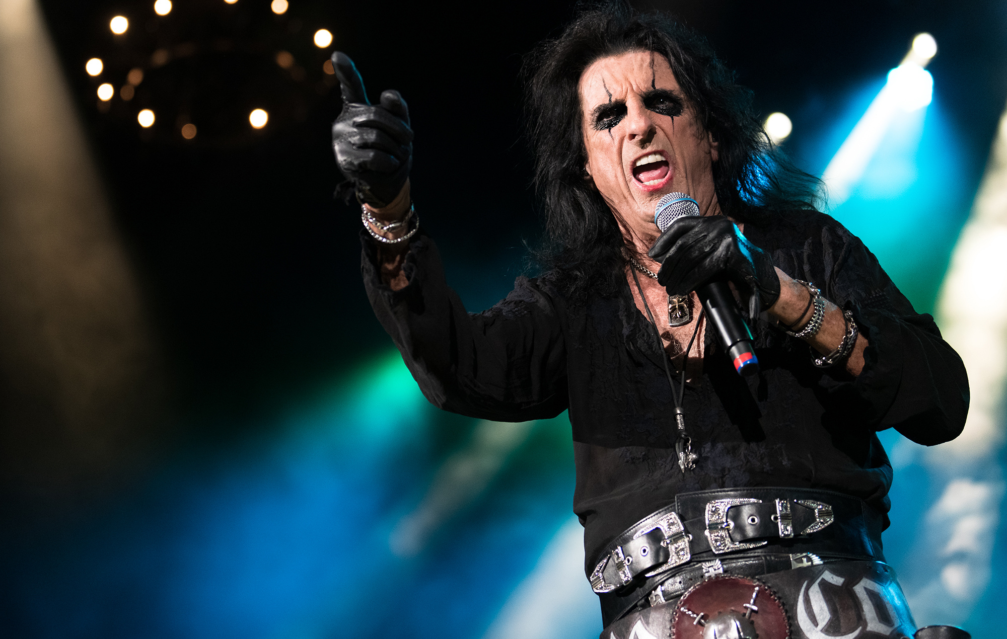 Alice Cooper, Non-political stance, Alice Cooper on politics, Cultivating a neutral image, 2000x1270 HD Desktop