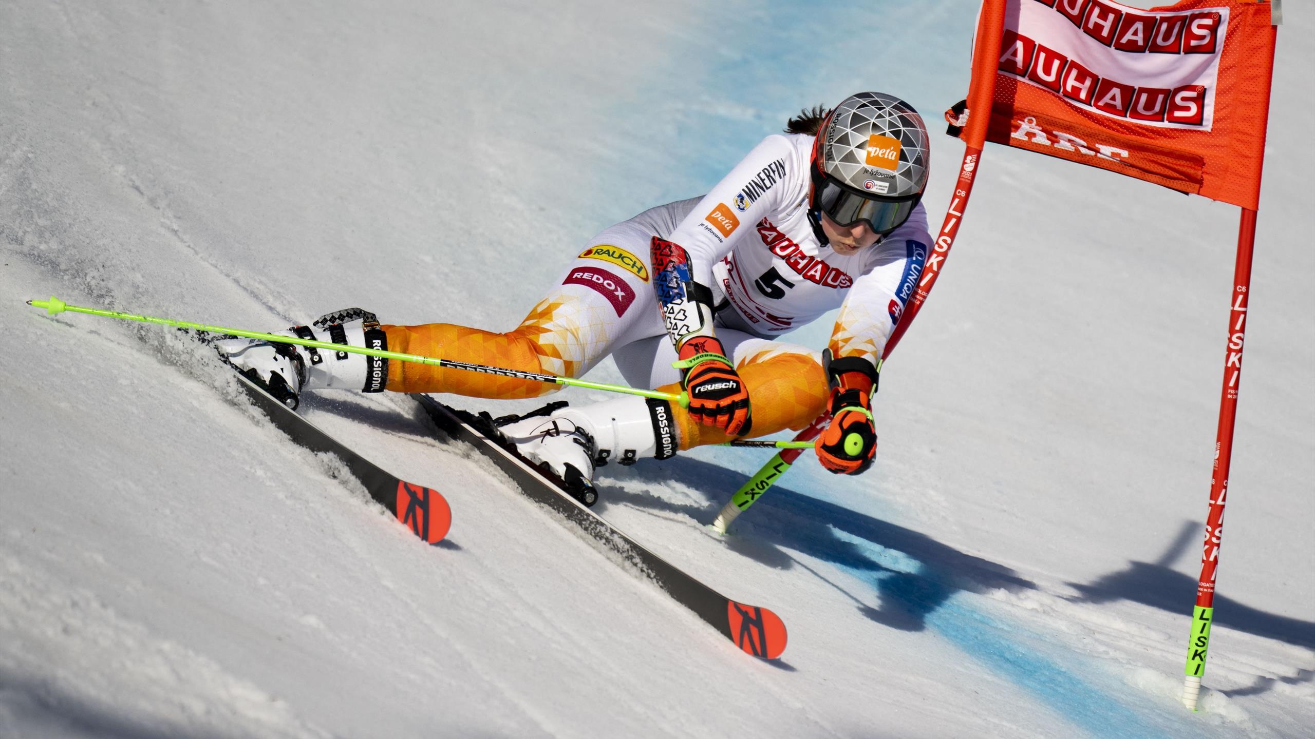 Petra Vlhova, Alpine Skiing Wallpaper, 2560x1440 HD Desktop