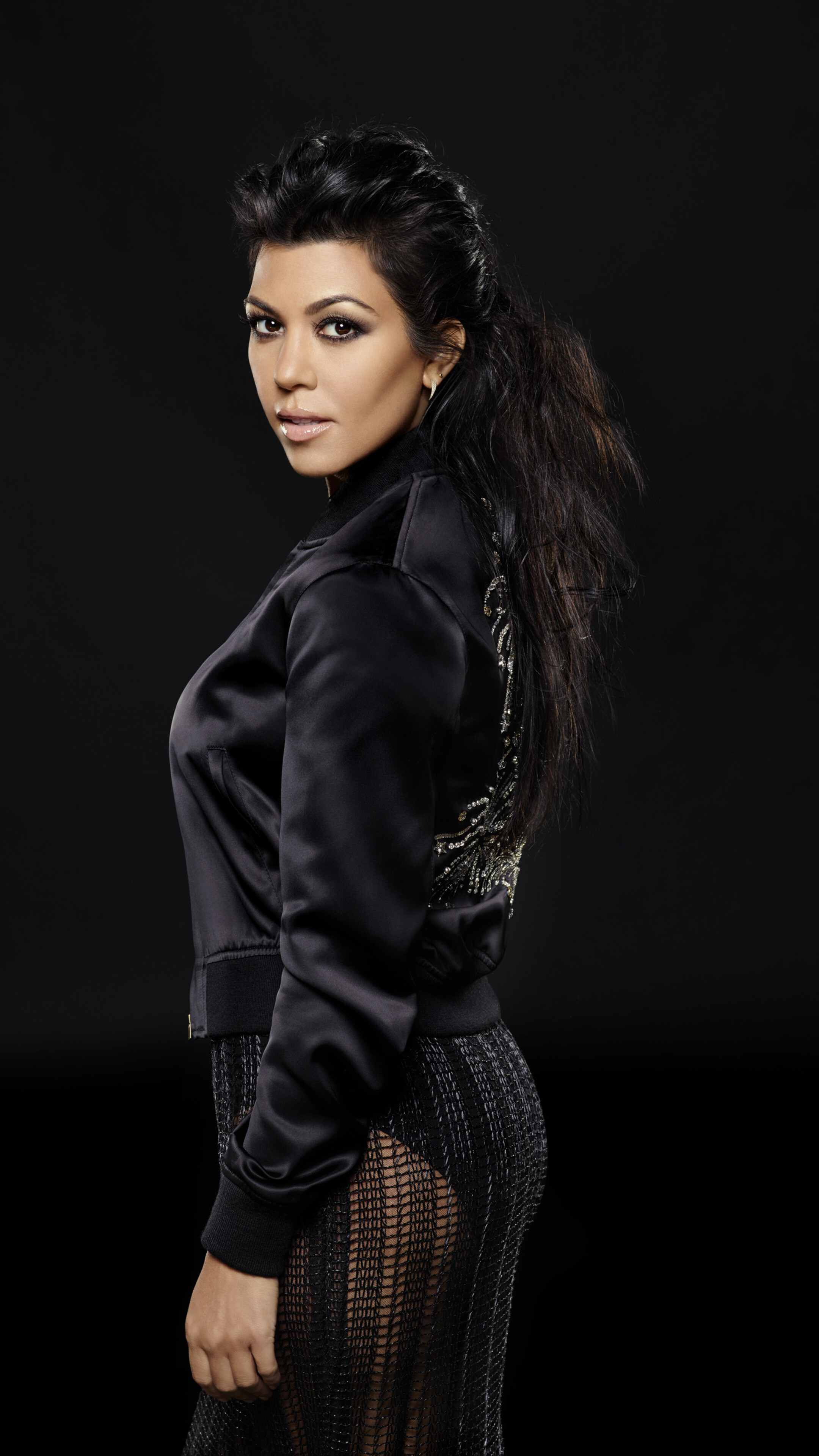 Kourtney Kardashian, Keeping Up with The Kardashians, Season 14, 2160x3840 4K Phone