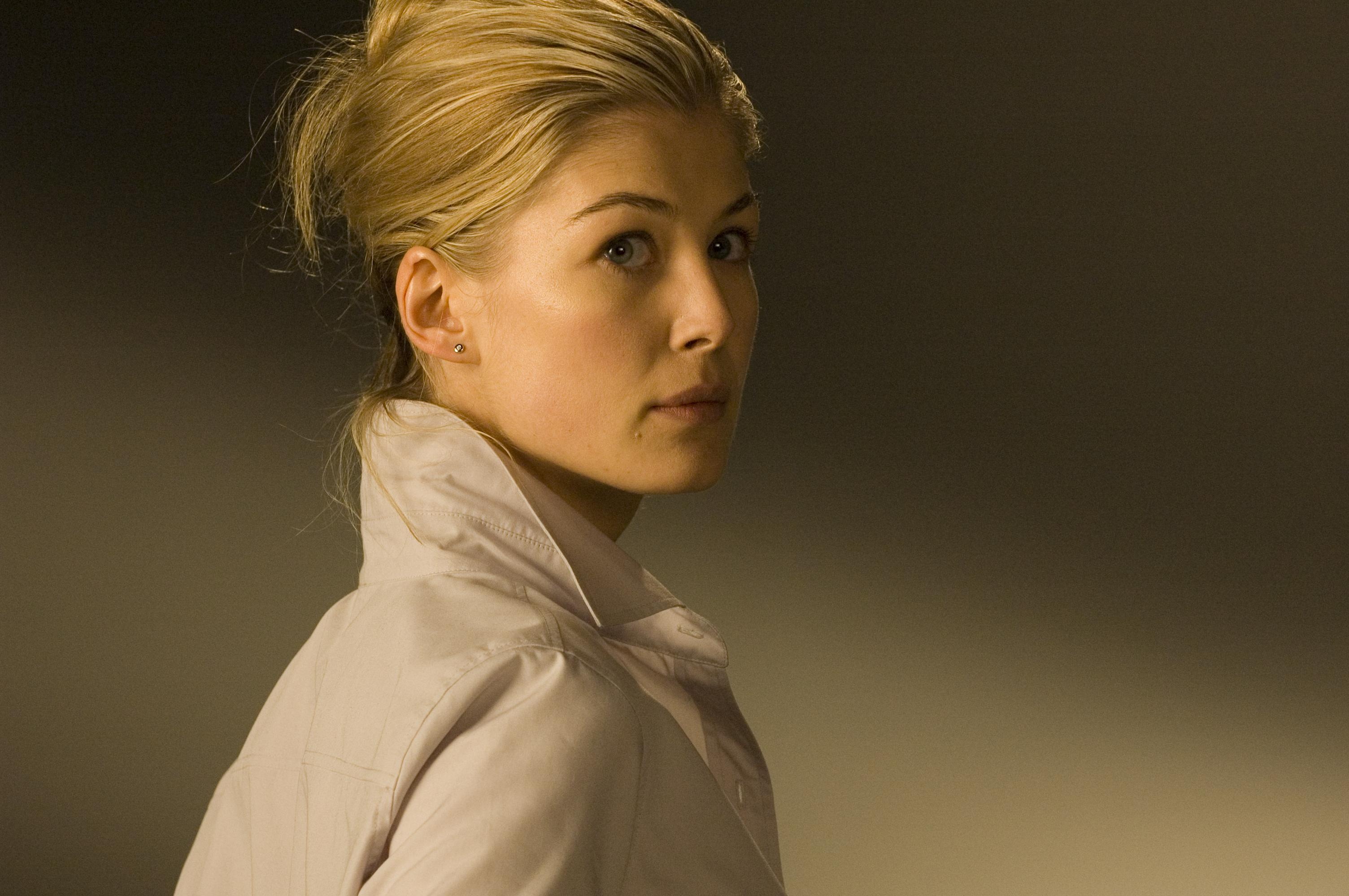 Rosamund Pike, Movies, Actress, Background, 3010x2000 HD Desktop