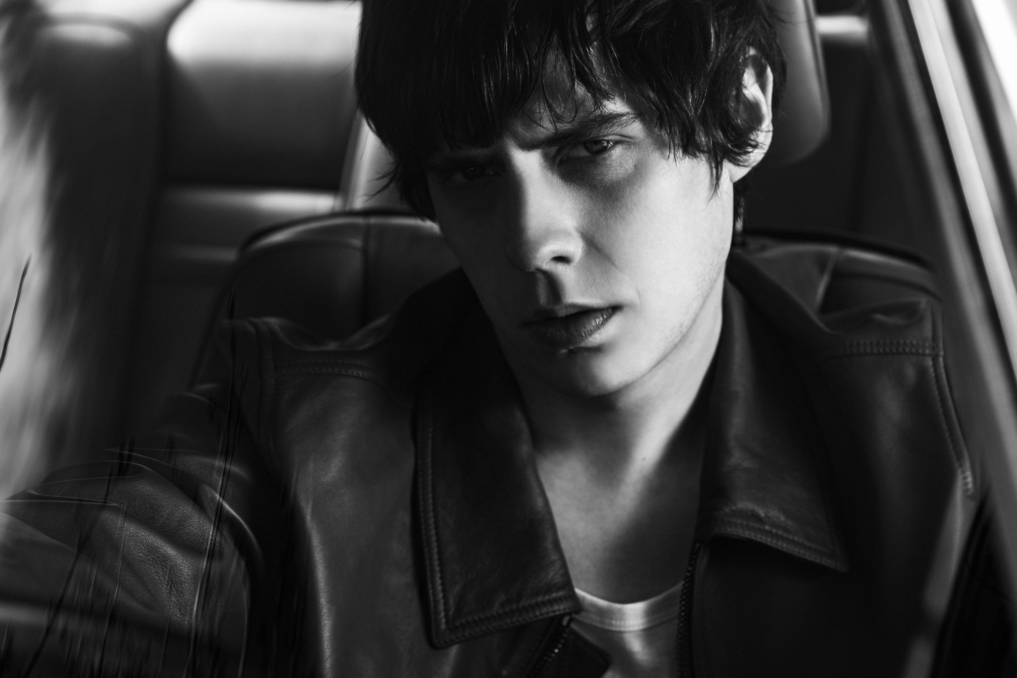 Monochrome, Jake Bugg Wallpaper, 2070x1380 HD Desktop