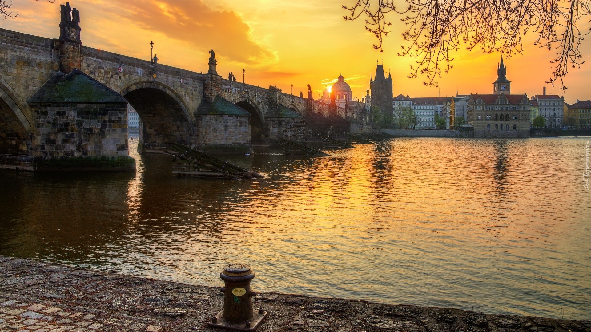 Karola nad Wetaw w Pradze, Czech language, Hidden gem, Charles Bridge's allure, 1920x1080 Full HD Desktop