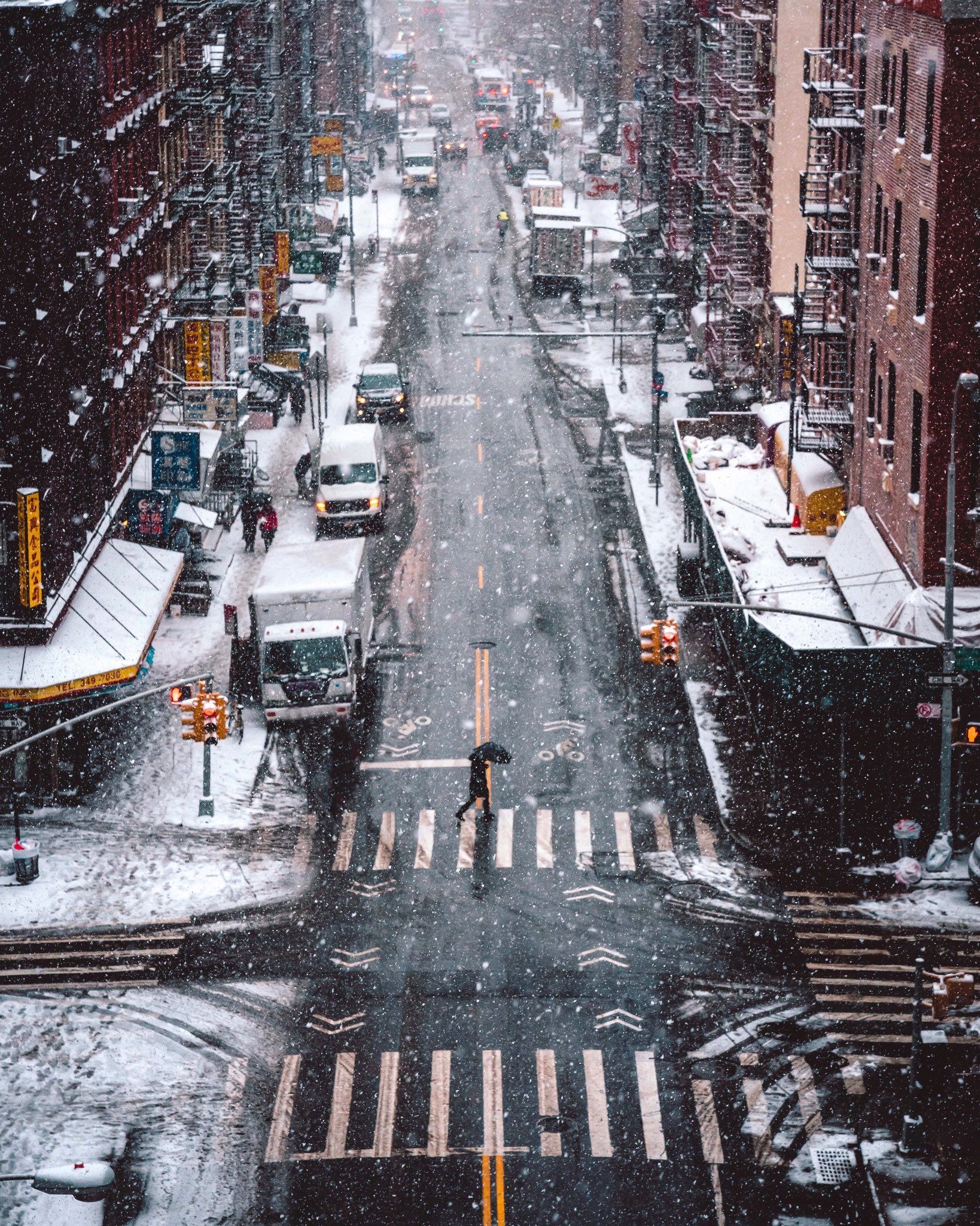 Winter wonderland, Christmas in New York, Captivating cityscape, Festive wallpaper, 1640x2050 HD Phone