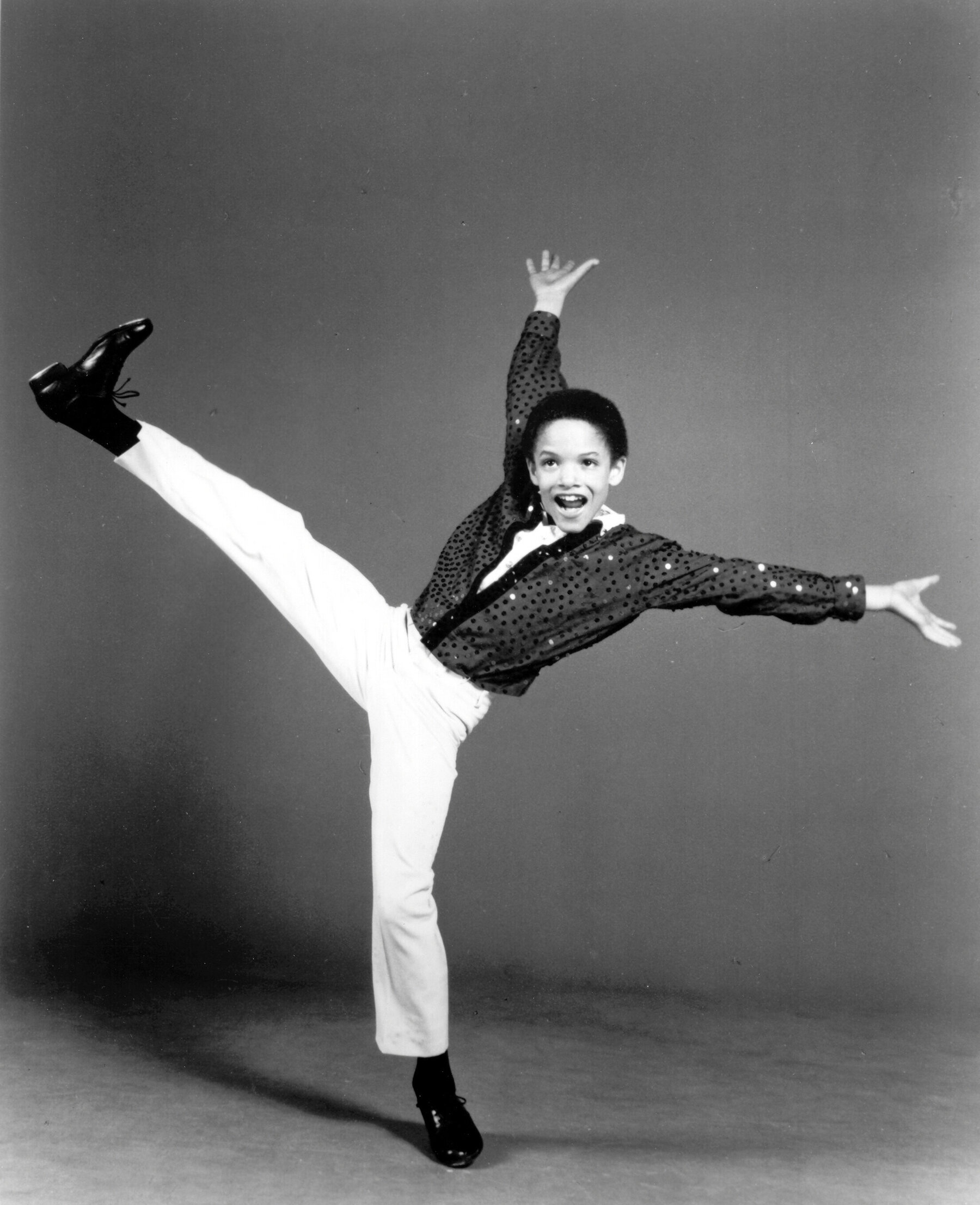 Savion Glover, Tap Dance Wallpaper, 1800x2220 HD Phone