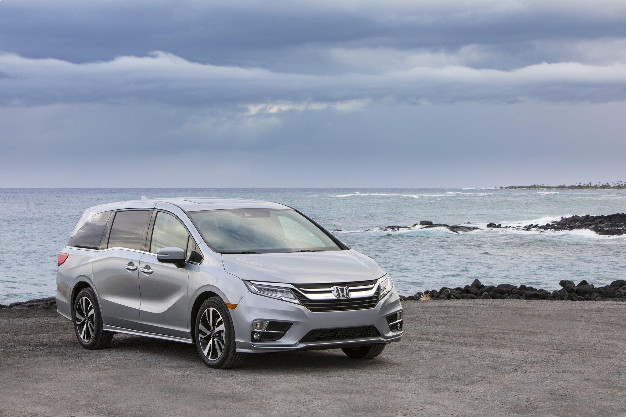 Honda Odyssey, Minivan wallpapers, 2000x1340 HD Desktop