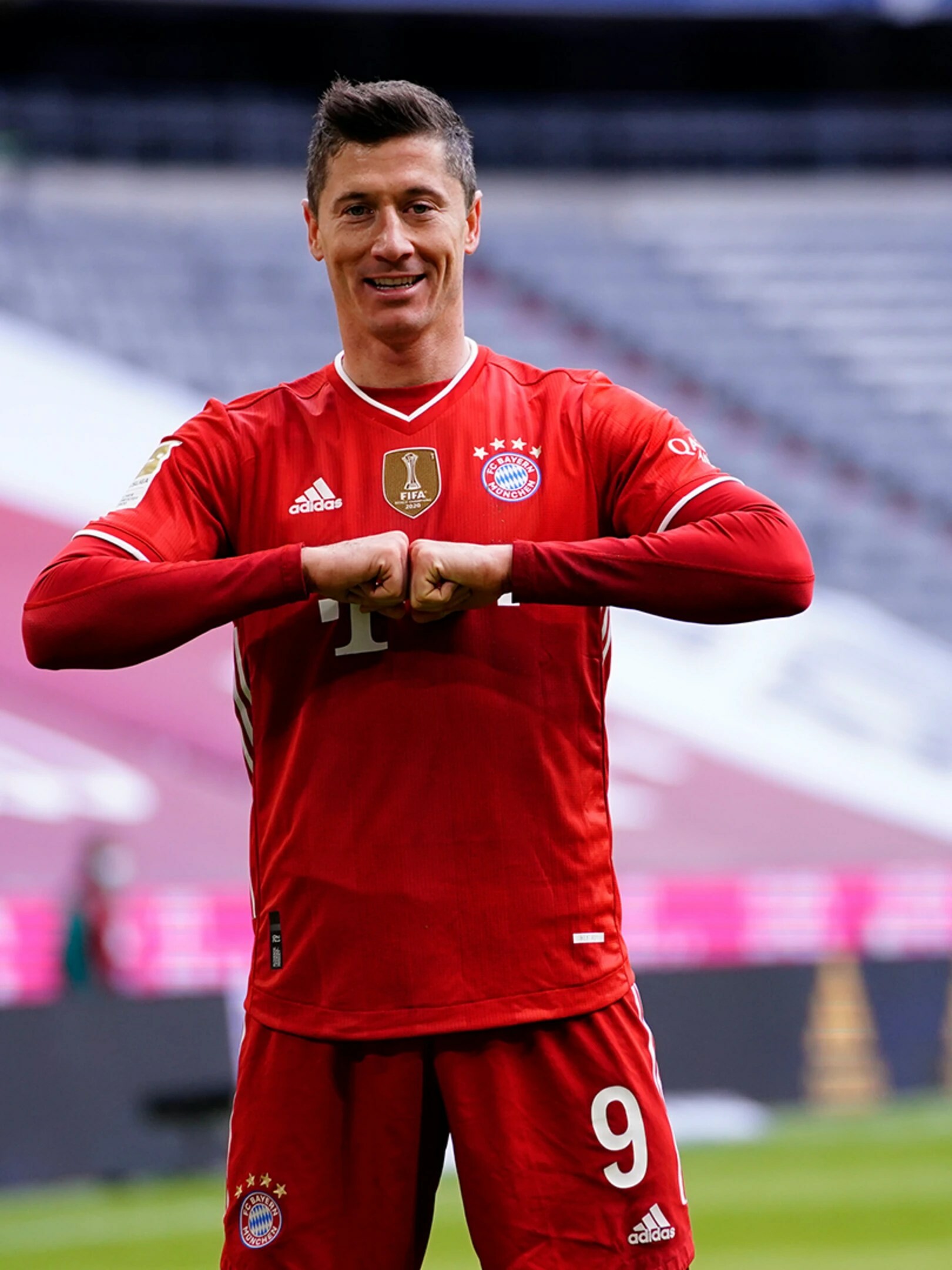 Robert Lewandowski, Best HD Android wallpaper, Christopher Cunningham, 1620x2160 HD Phone