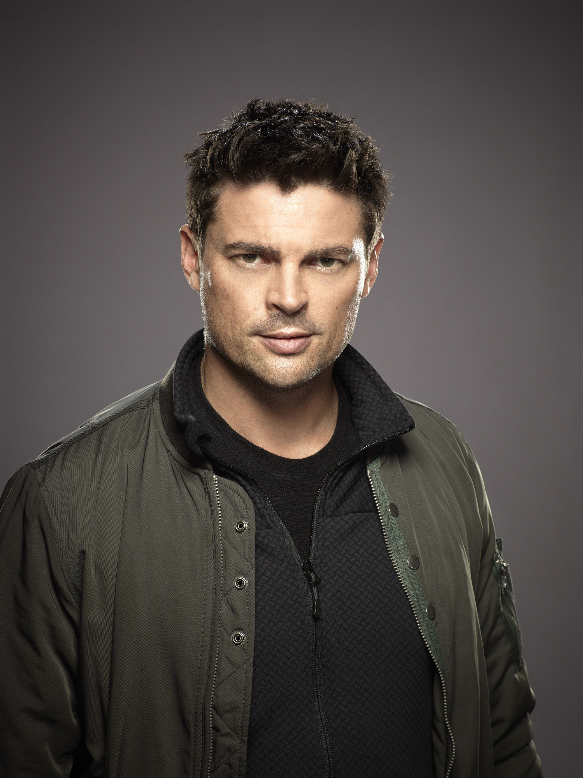 Karl Urban, Almost Human portrait, Fanpop, Photo, 2000x2670 HD Phone