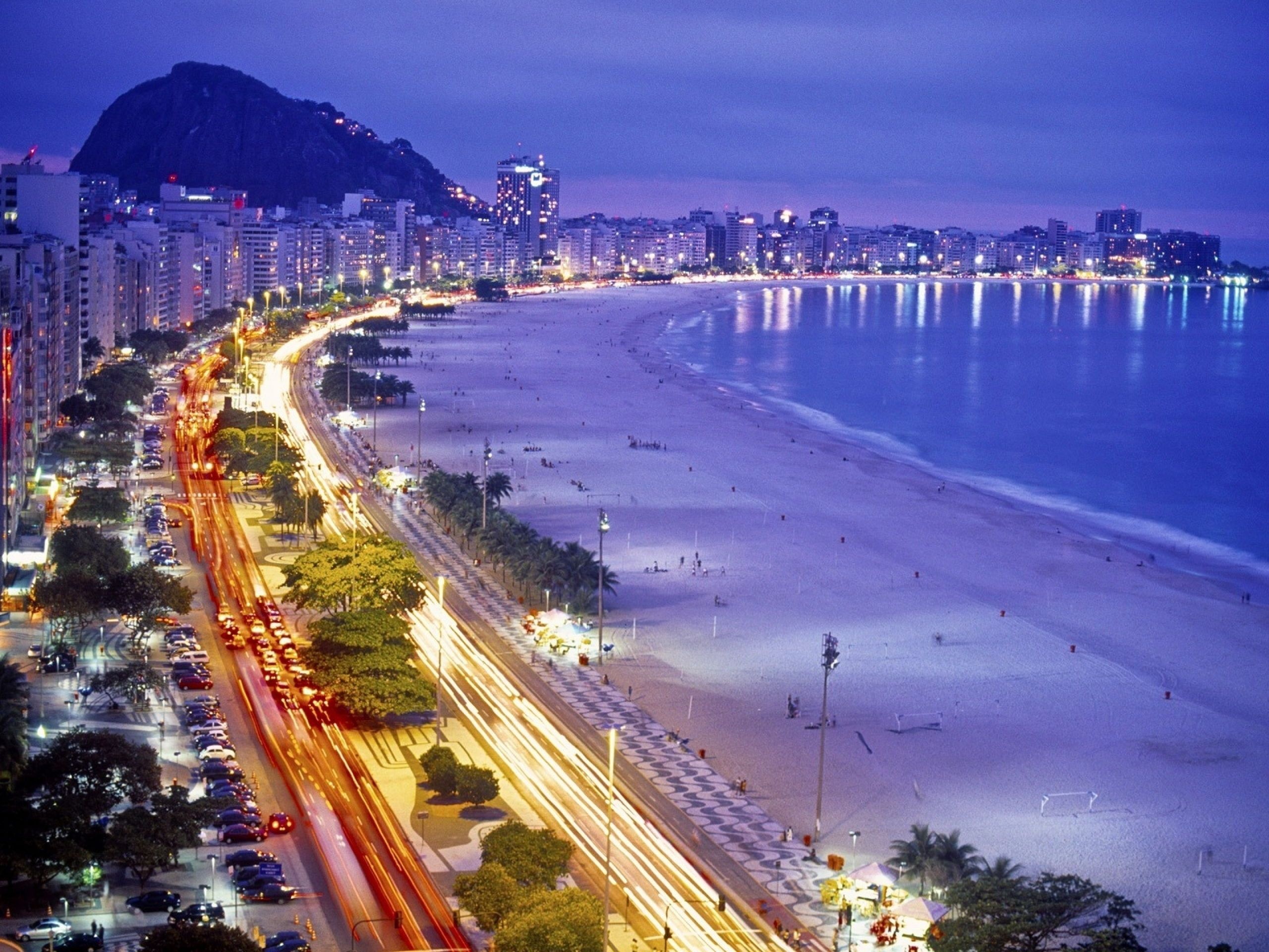 Copacabana Beach, Brazil Wallpaper, 2560x1920 HD Desktop