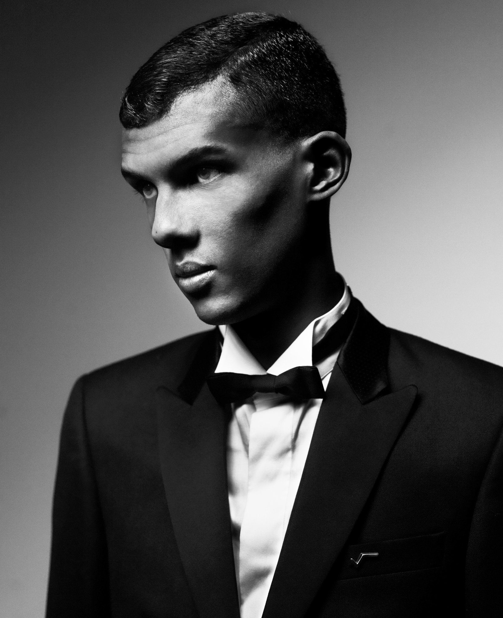 Stromae Alors On Danse Wallpapers 1670x2050