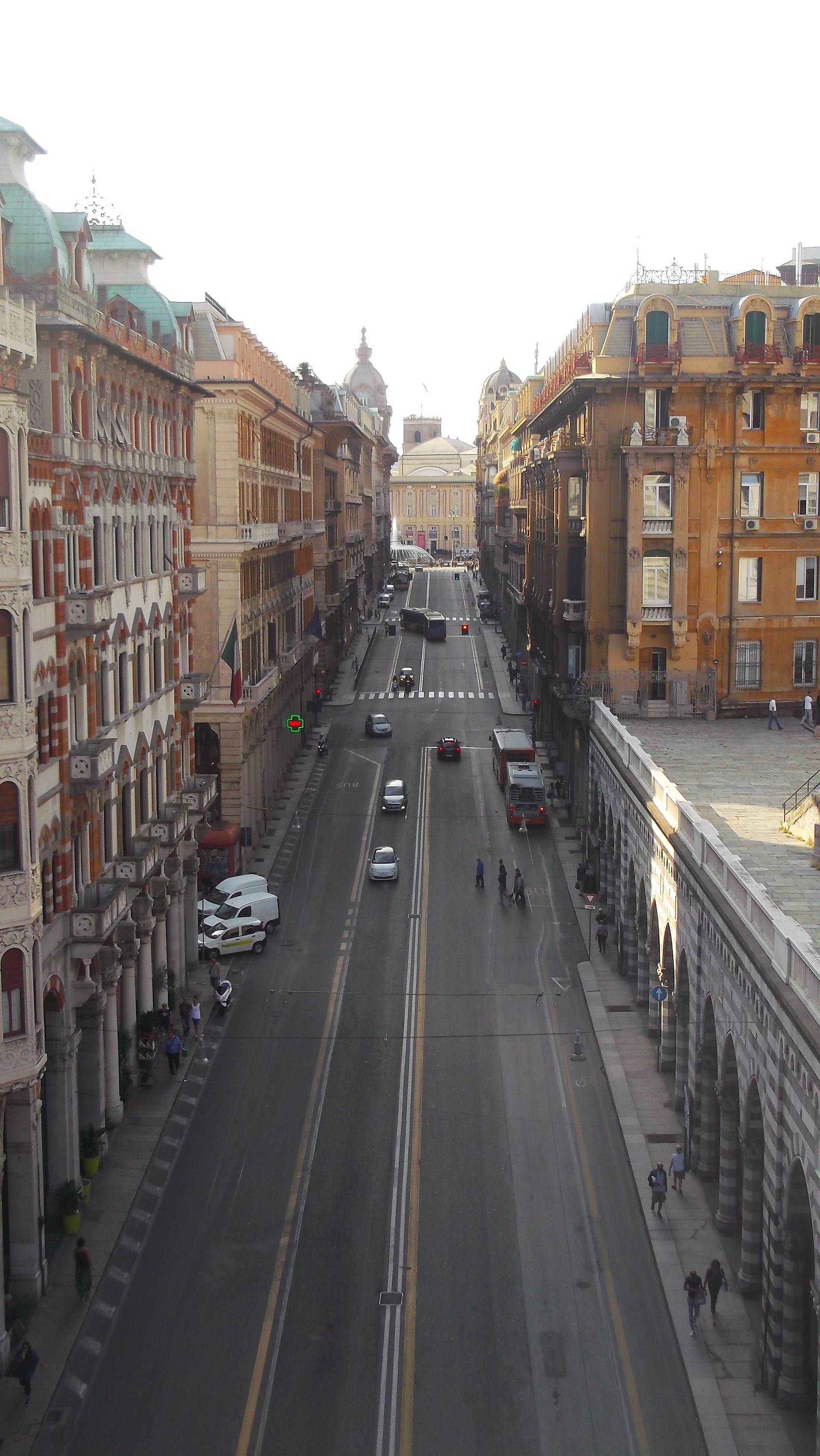 Genova Italy, City center, Erasmus blog, Italia, 1920x3410 HD Phone