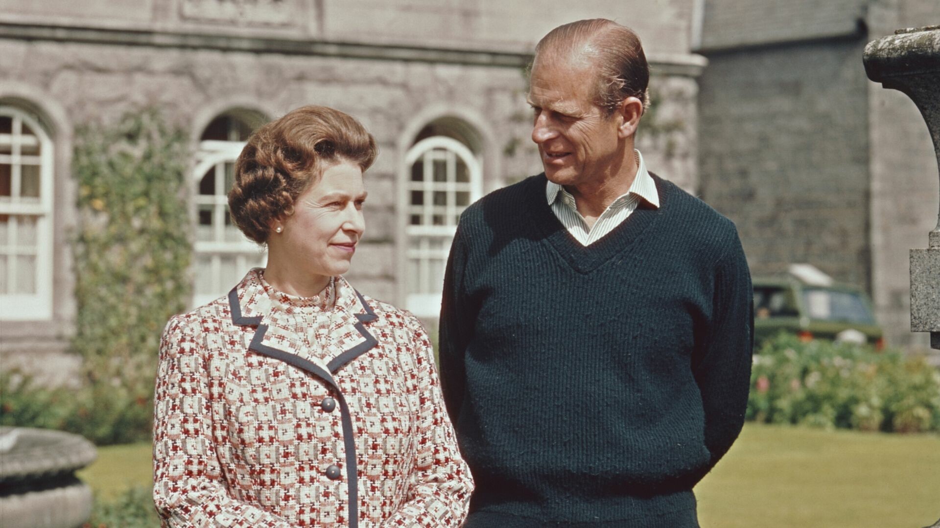 Elizabeth II, Royal couple goals, Love and companionship, Enduring bond, 1920x1080 Full HD Desktop