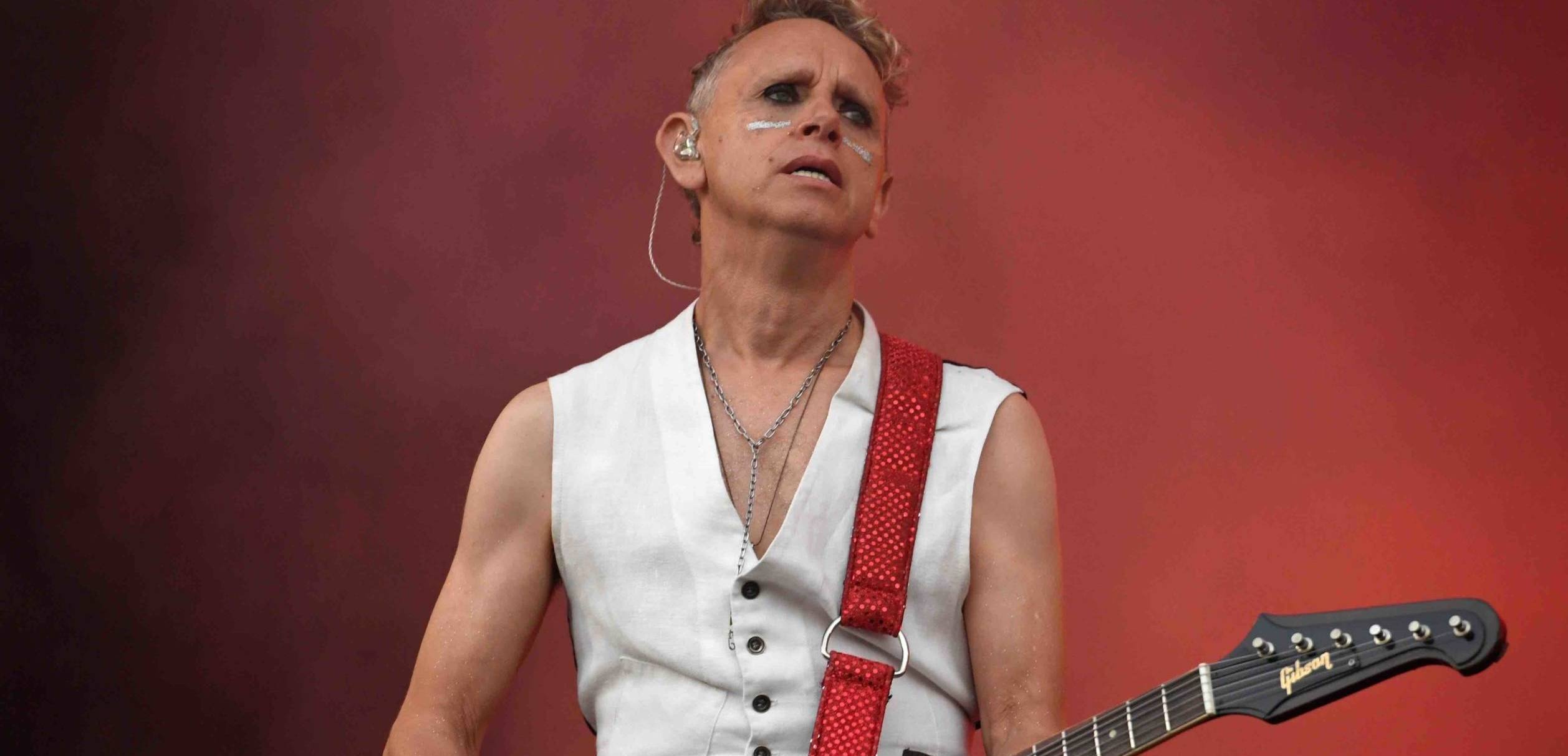 Martin Gore, Music artist, 2520x1220 Dual Screen Desktop