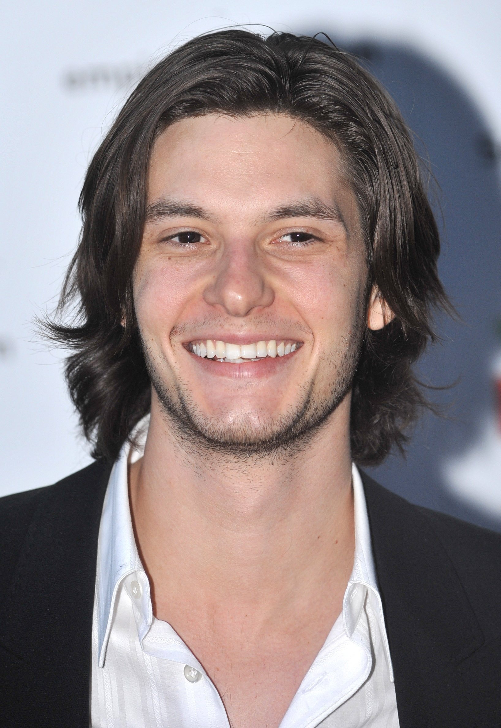 Ben Barnes, Movies star, Actor, Who2, 1640x2380 HD Phone