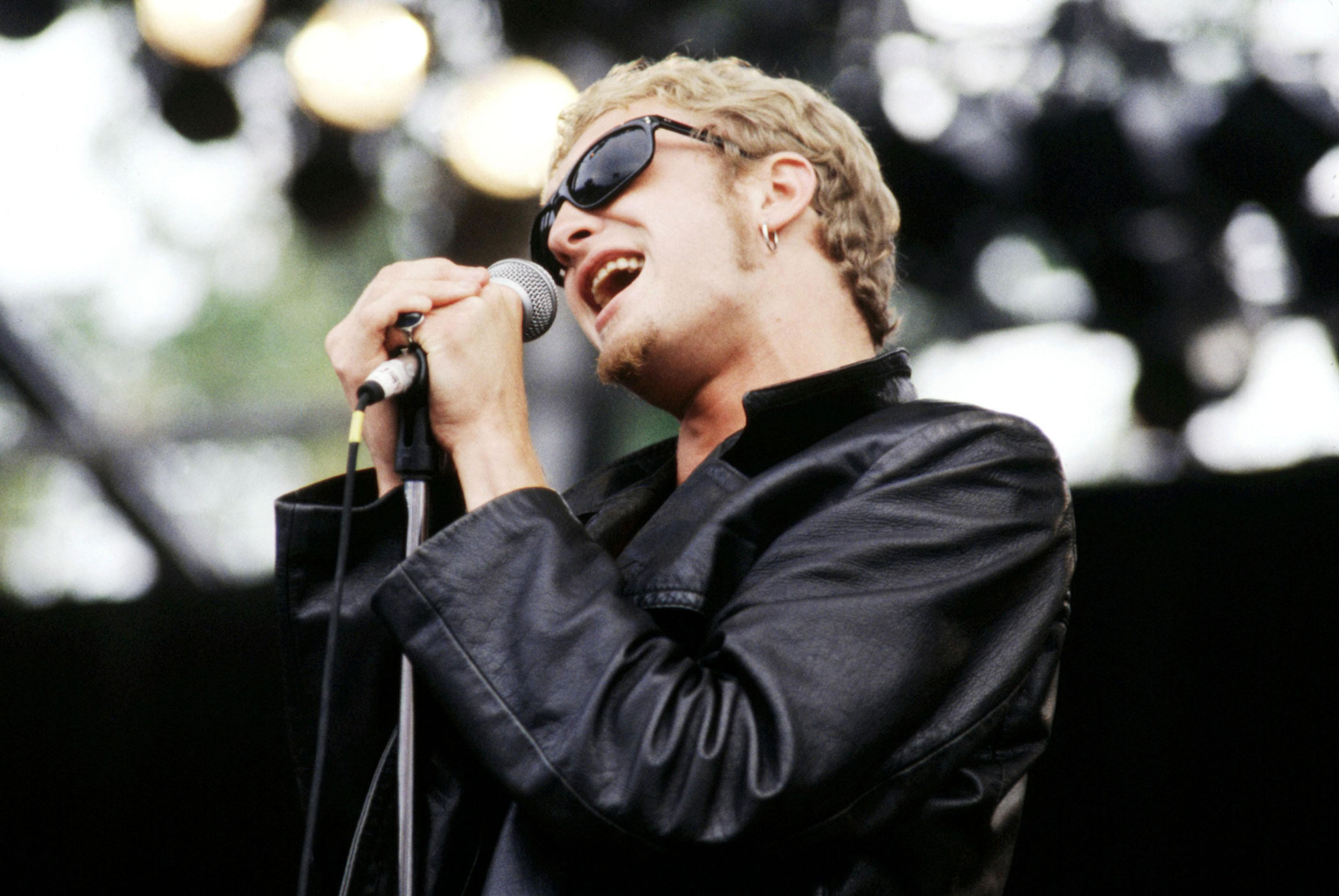 Layne Staley, Memorial fund, Addiction recovery, WA, 2100x1410 HD Desktop