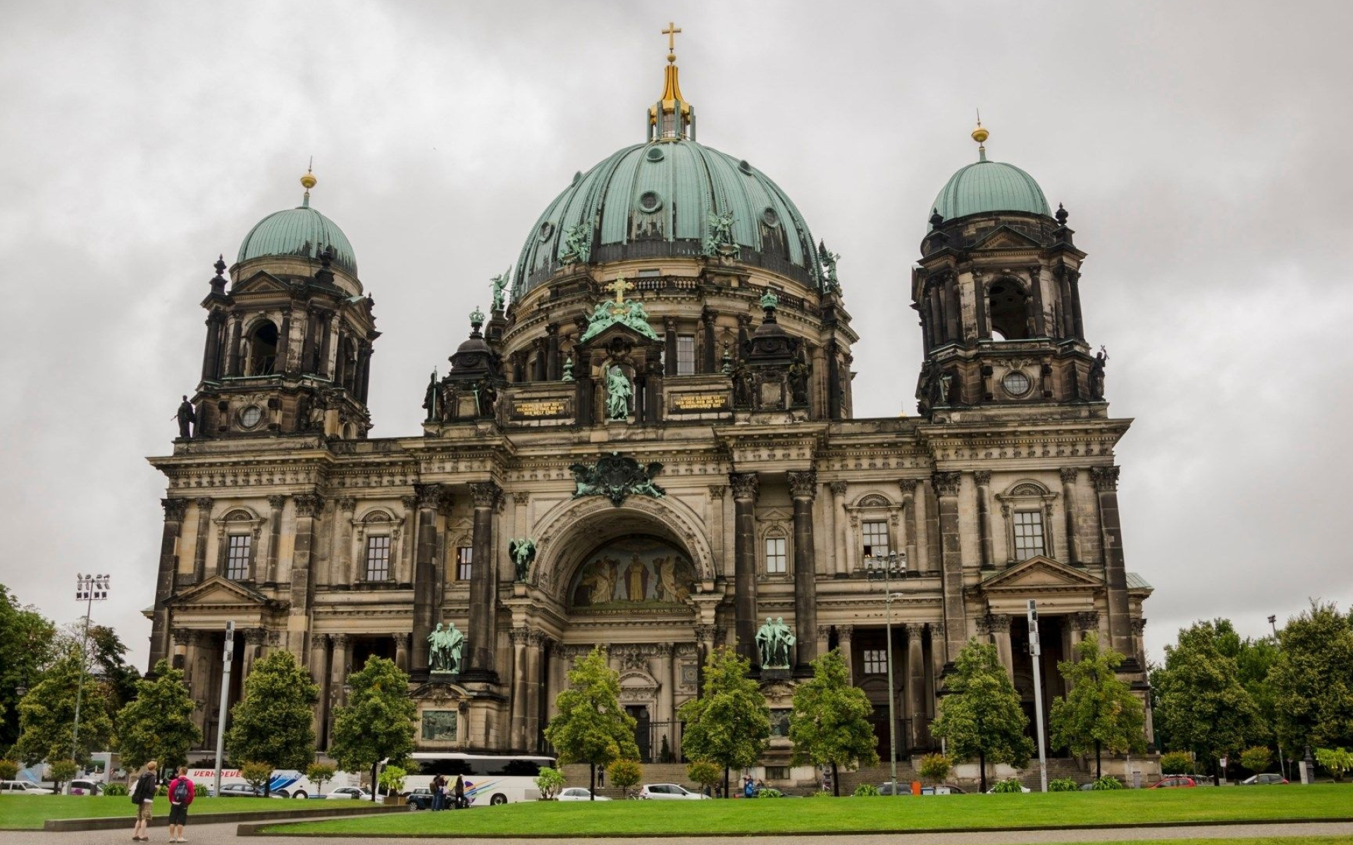 Berlin cathedral, Stunning wallpapers, Architectural marvel, German landmark, 1920x1200 HD Desktop