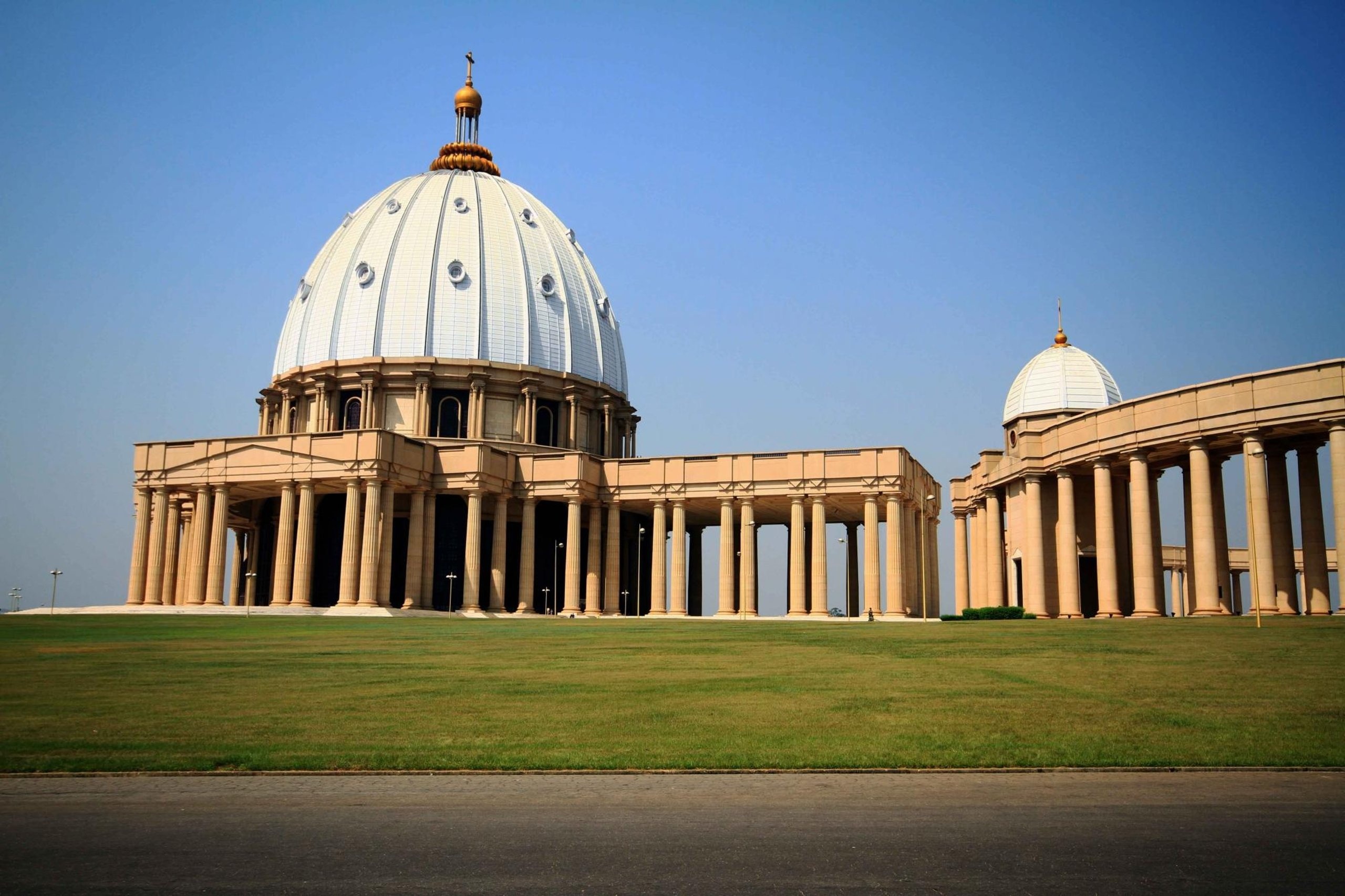 Yamoussoukro, Flights, Ivory Coast, TripAdvisor, 2560x1710 HD Desktop