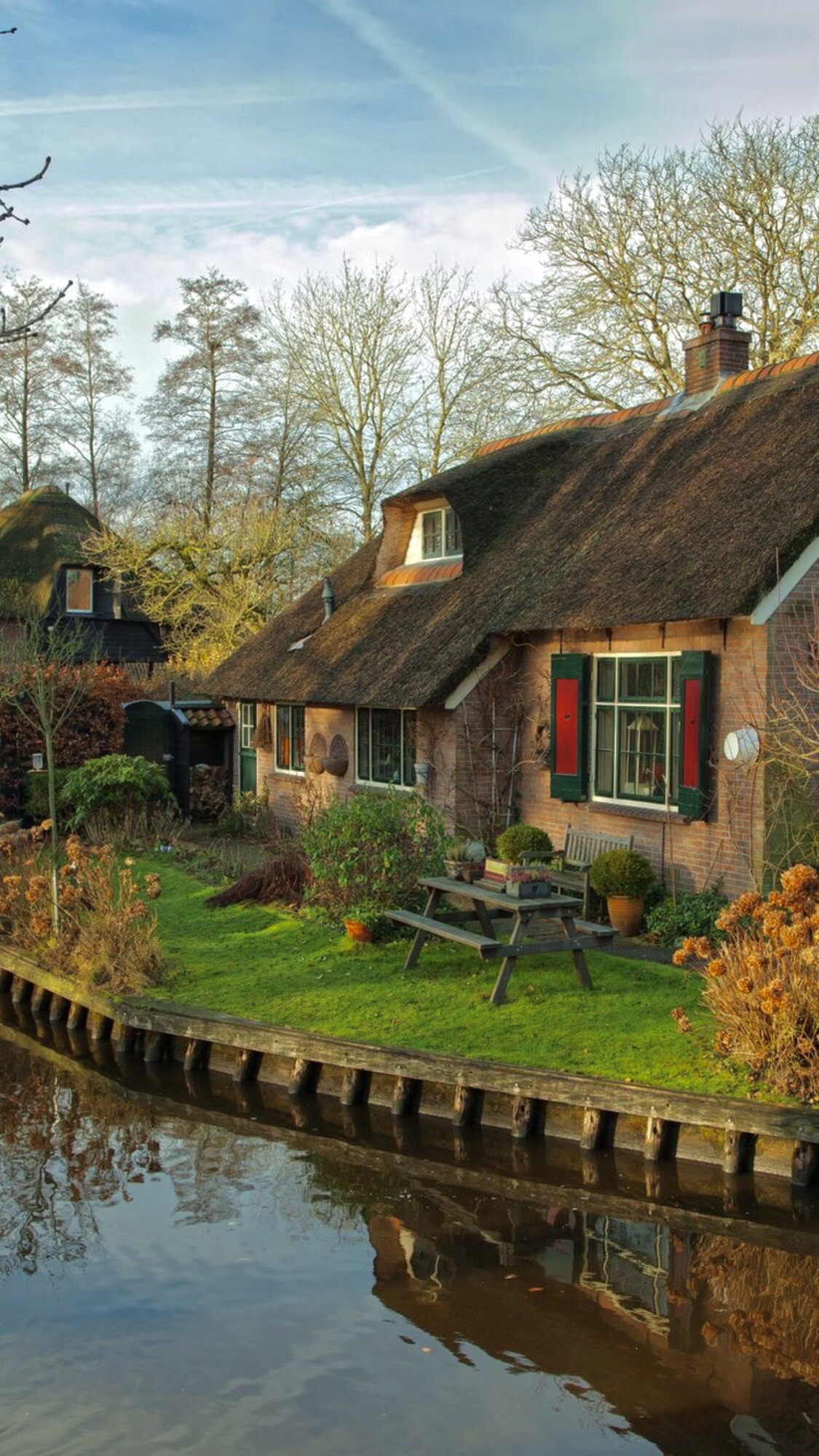 Giethoorn Netherlands, Village with no roads, Album on Imgur, 1130x2010 HD Phone