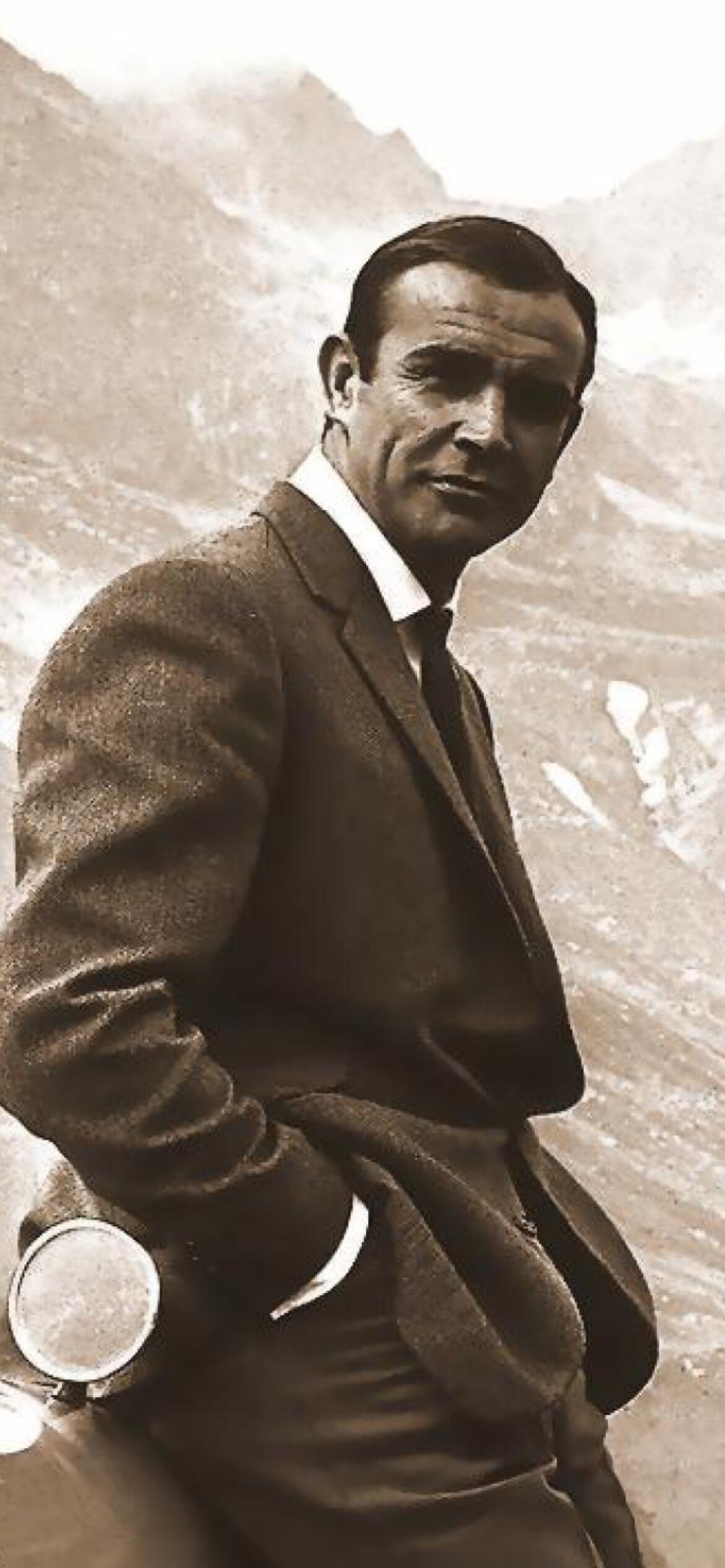 Goldfinger, James Bond Wallpaper, 1170x2540 HD Phone