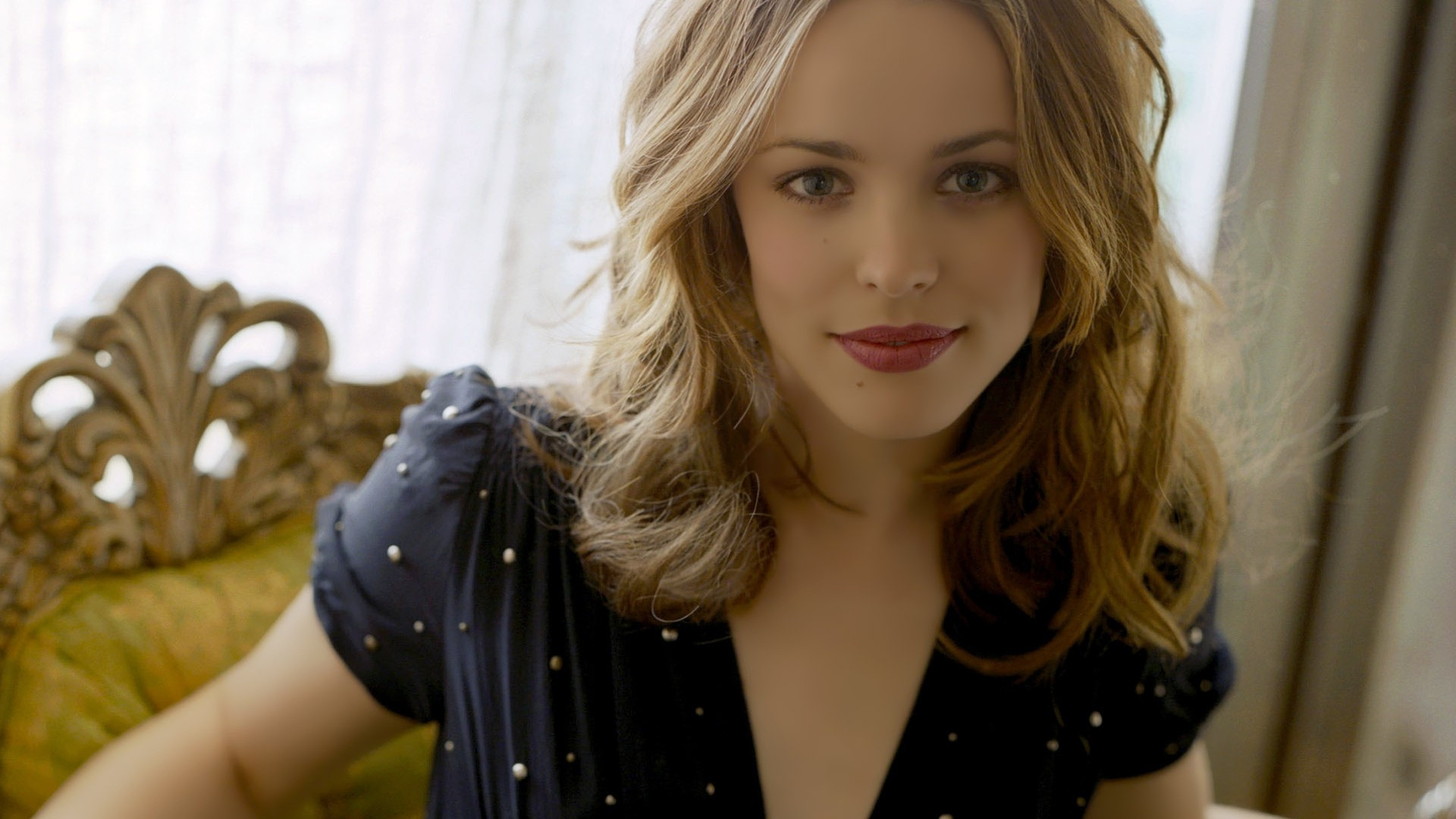 Rachel McAdams, Blonde actress, Smiling celebrity, Widescreen wallpapers, 1920x1080 Full HD Desktop