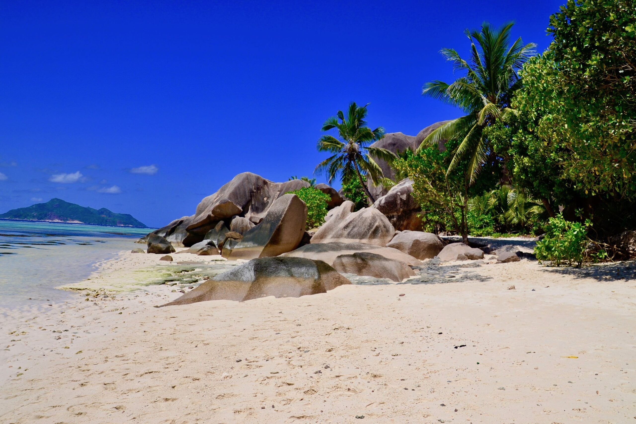 La Digue exploration, Incredible adventures, Travel memories, Global wanderlust, 2560x1710 HD Desktop