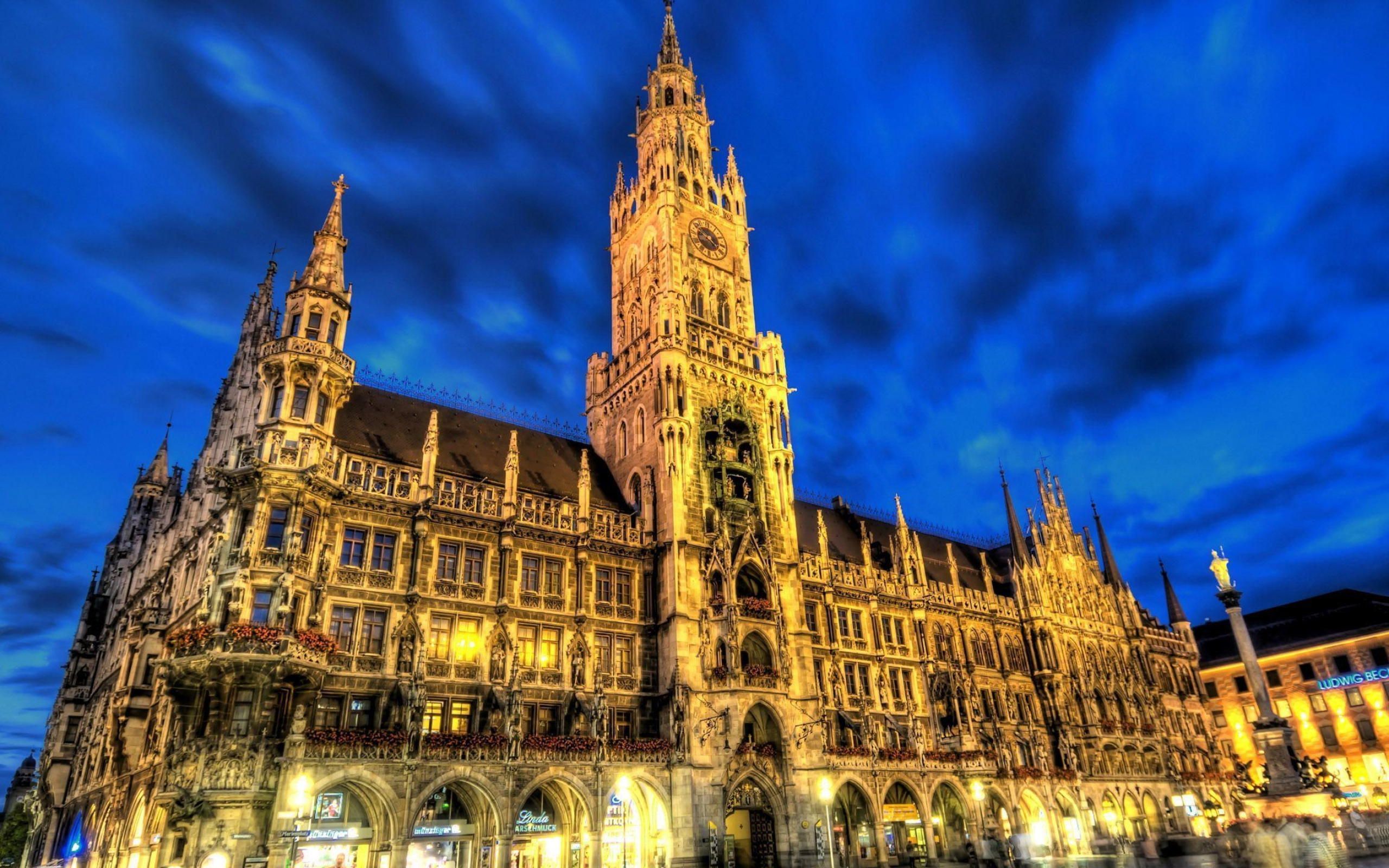 Town Hall, Munich Wallpaper, 2560x1600 HD Desktop