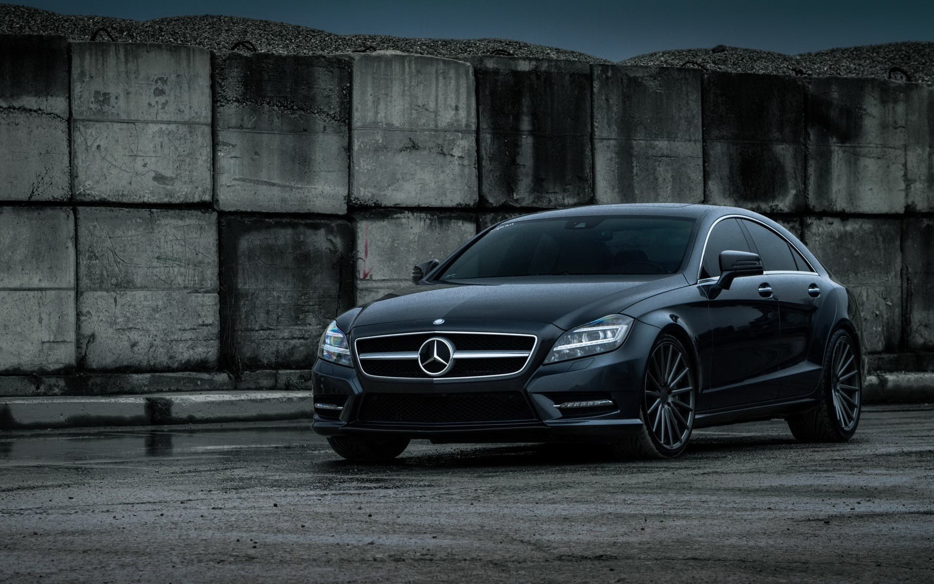 Mercedes-Benz CLS, Black beauty, Rainy streets, Tuned for power, 1920x1200 HD Desktop