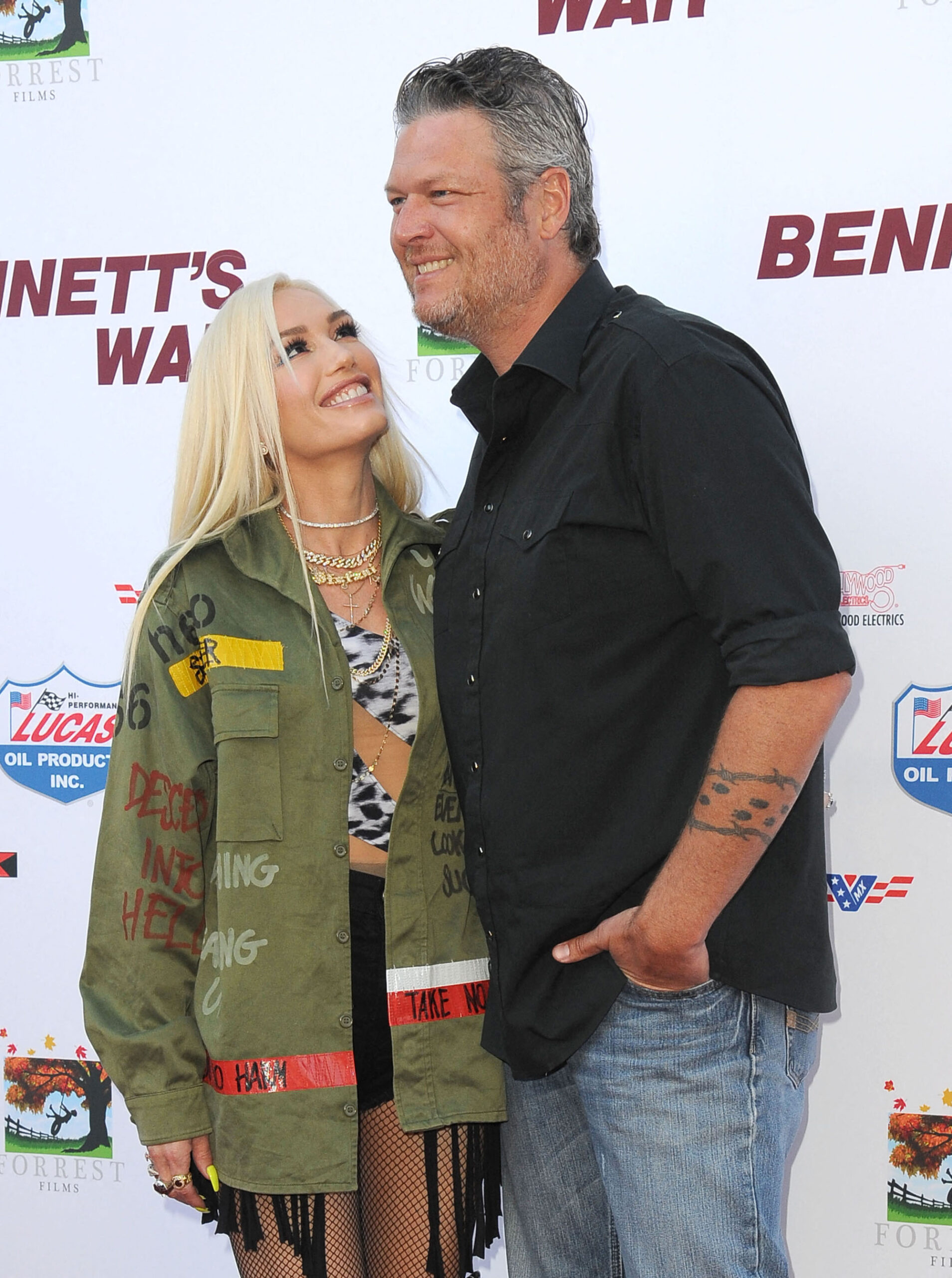 Bennett's War premiere, Gwen Stefani Wallpaper, 1910x2560 HD Phone