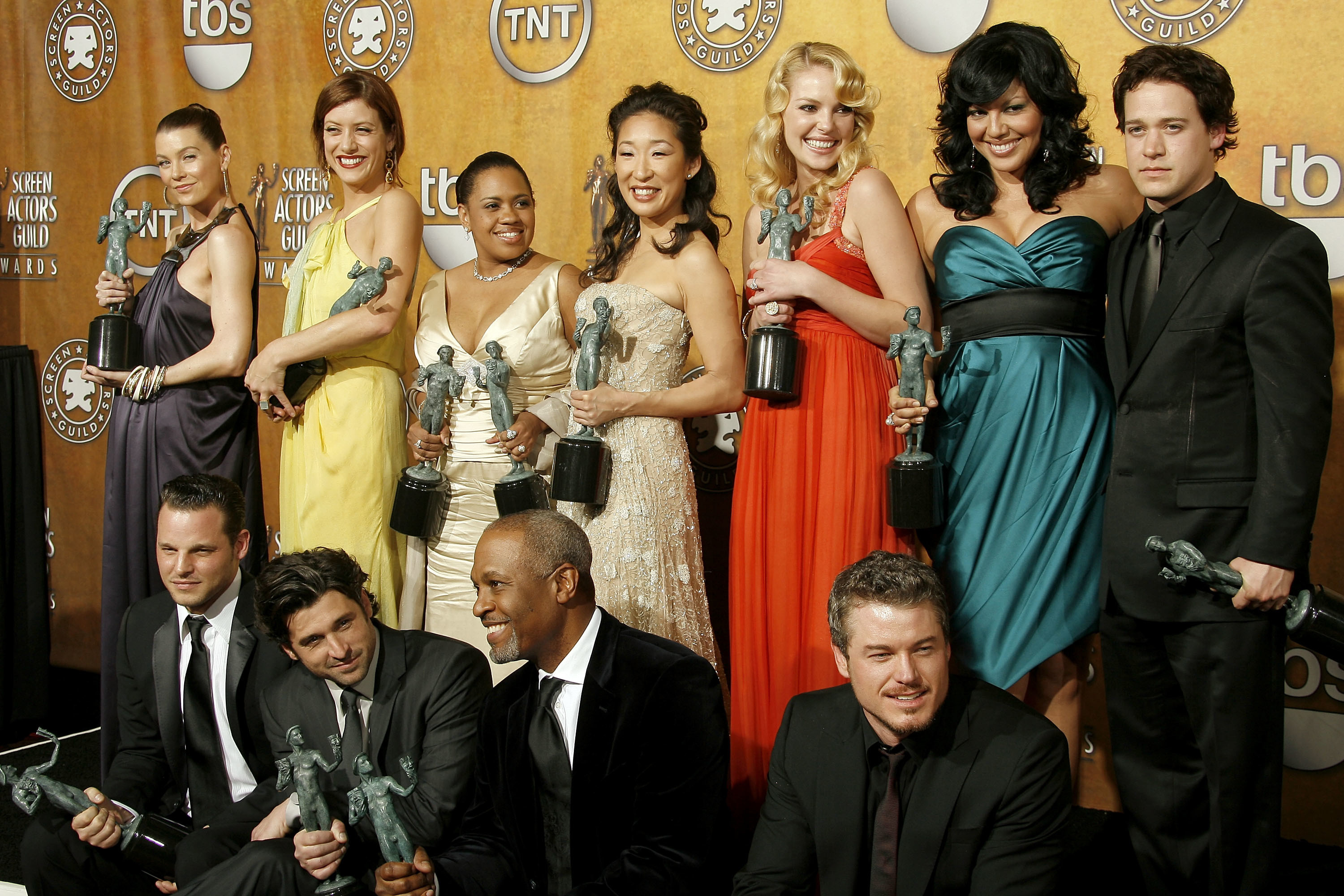 Grey's Anatomy, Moments of joy, Heartbreaking scenes, Powerful performances, 3000x2000 HD Desktop