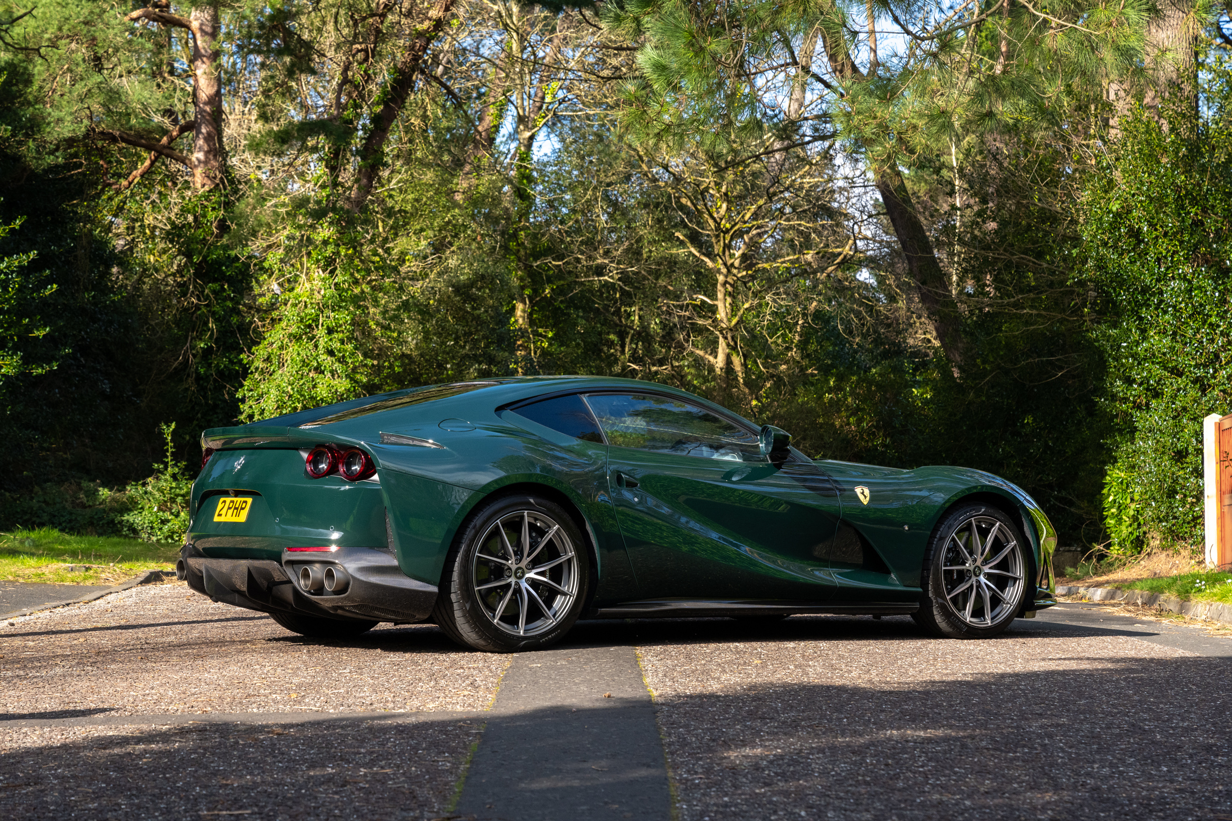 Ferrari 812 Superfast, 951 miles, 2450x1640 HD Desktop