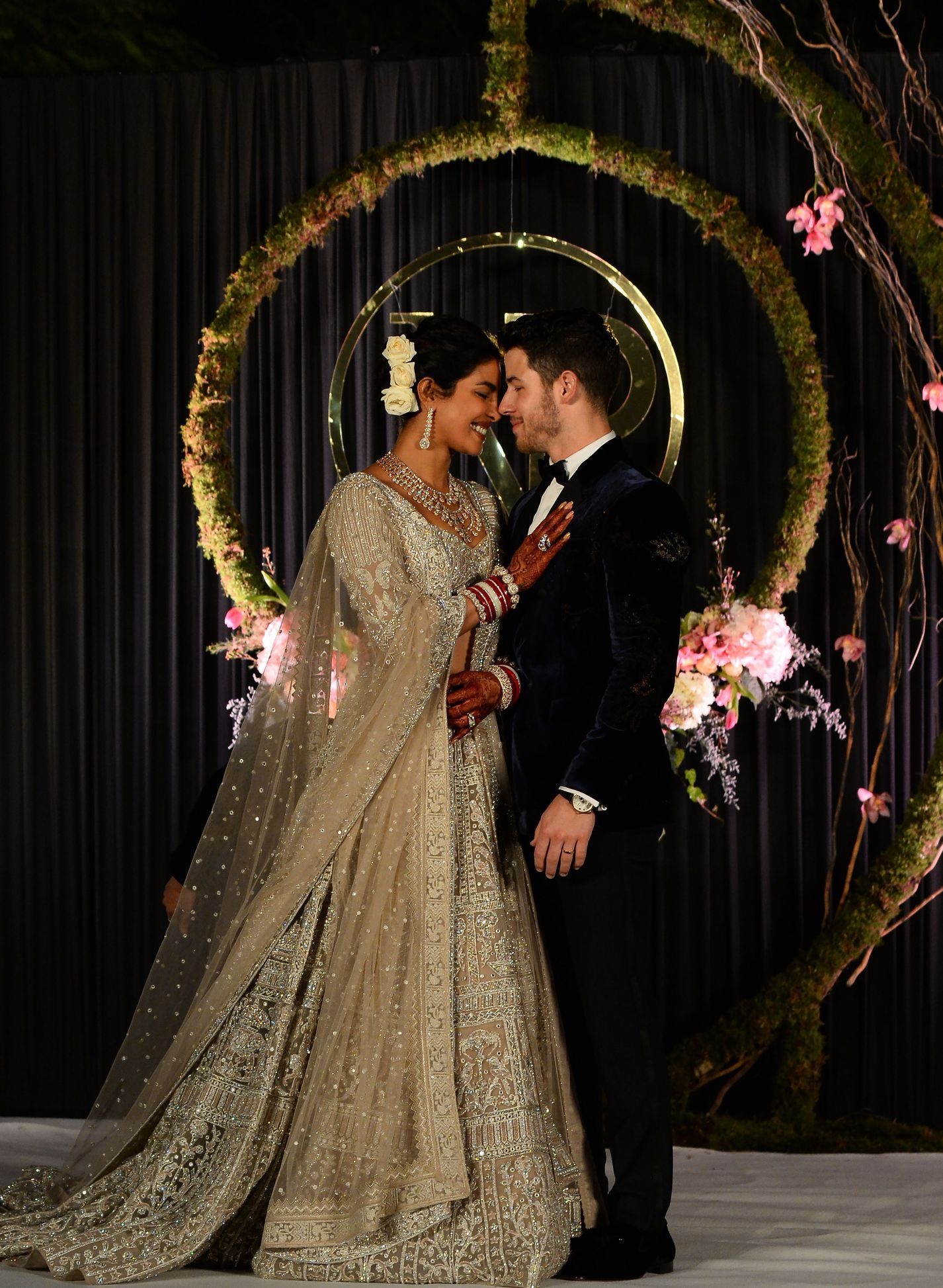 Wedding guide, Priyanka Chopra, Nick Jonas, Date venue, 1430x1950 HD Phone