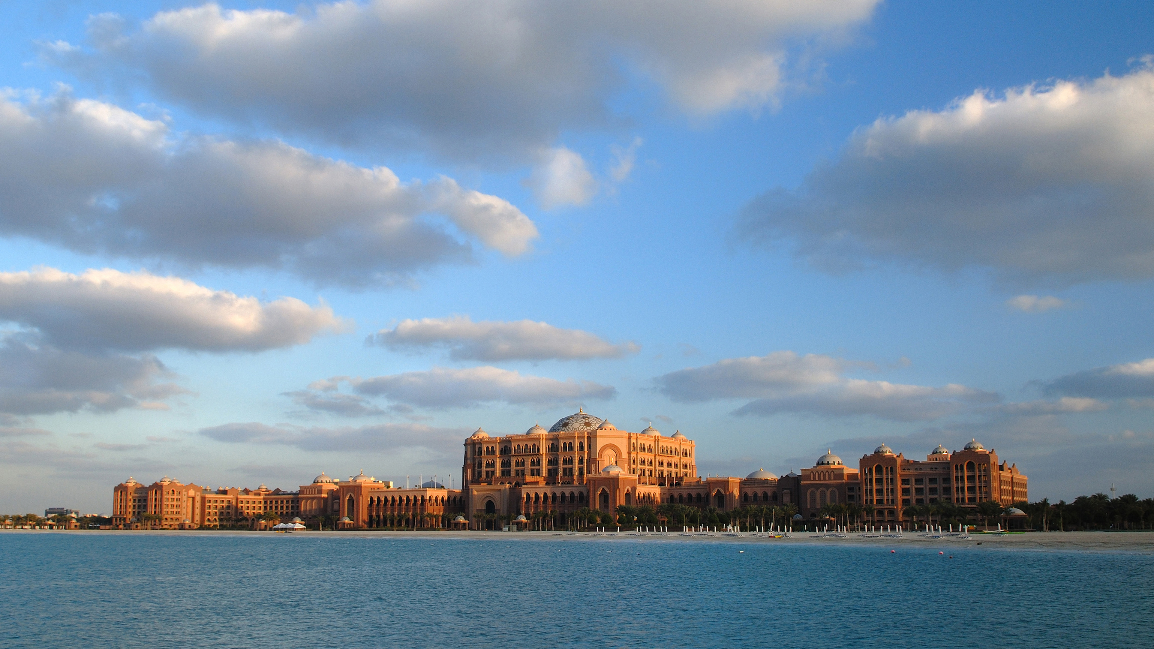 Emirates Palace, Abu Dhabi Wallpaper, 3840x2160 4K Desktop