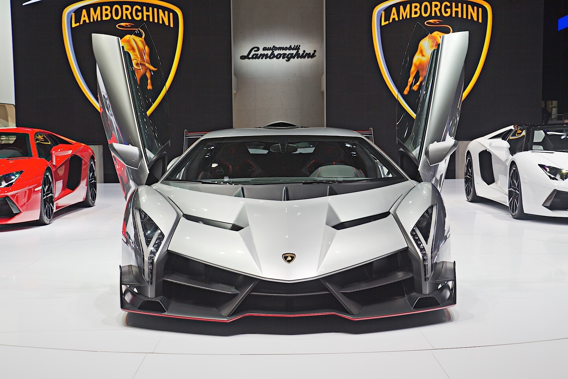 Doors Up, Lamborghini Veneno Wallpaper, 1920x1280 HD Desktop