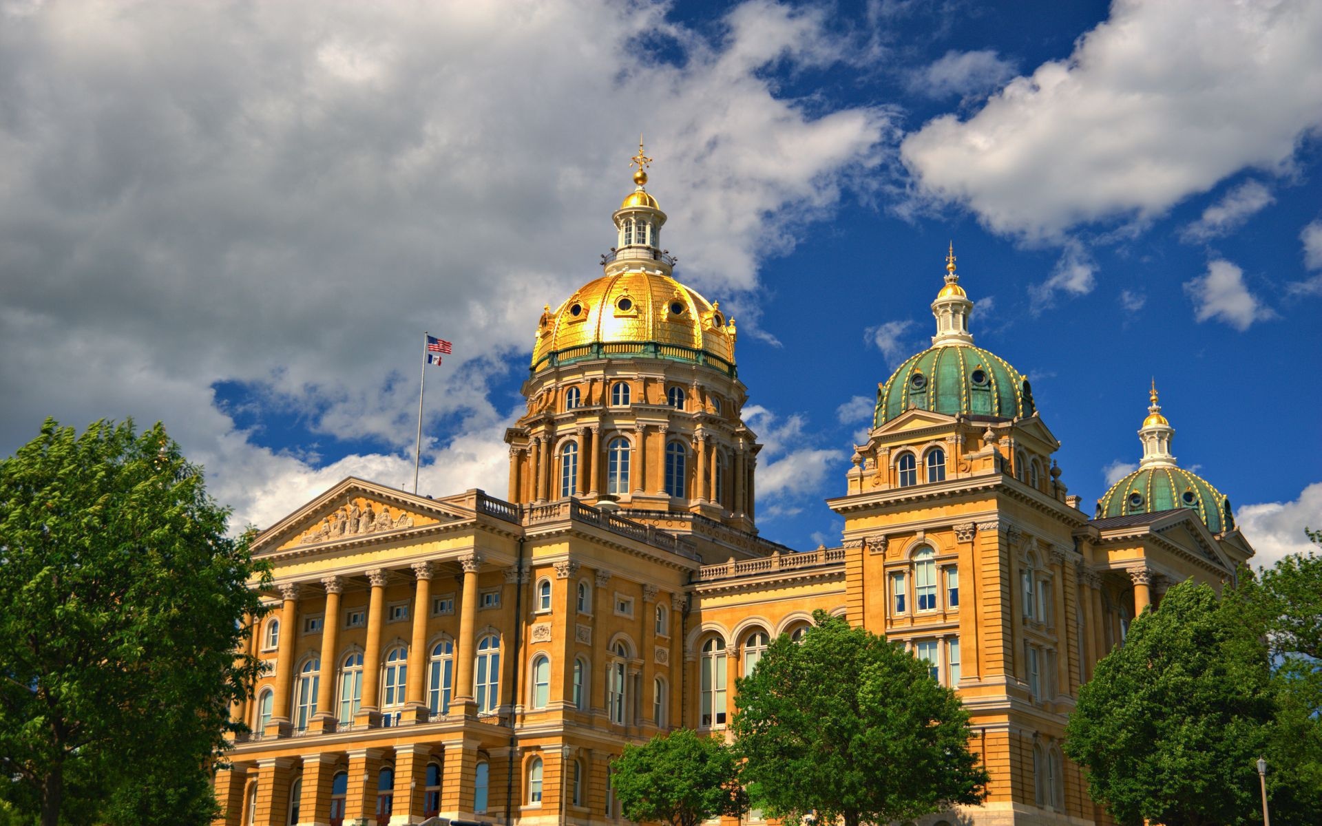 Iowa State Capitol, Iowa landmarks, Capitol building, Political wallpaper, 1920x1200 HD Desktop