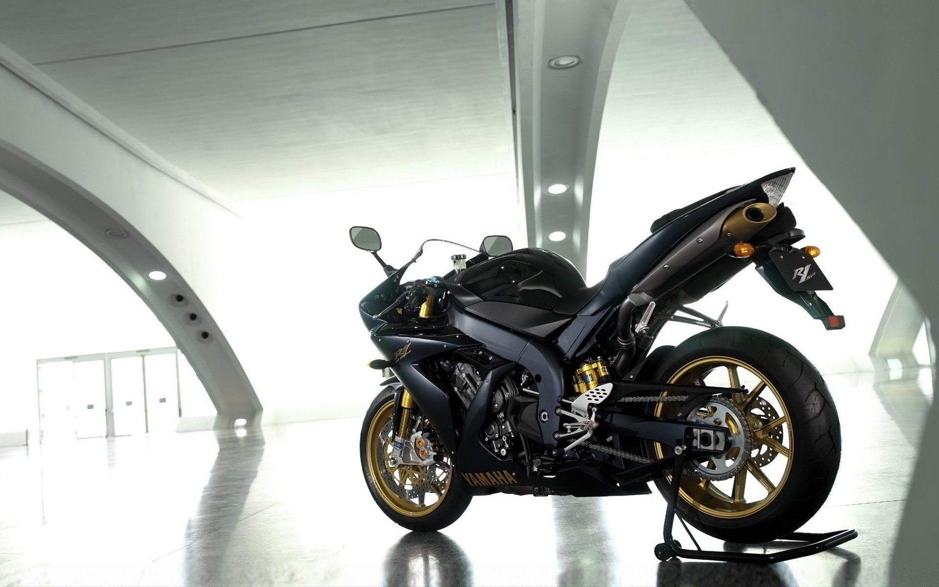 Yamaha YZF-R1, Indoors Motorbikes, Yamaha YZF R1, HD Wallpapers, 1920x1200 HD Desktop