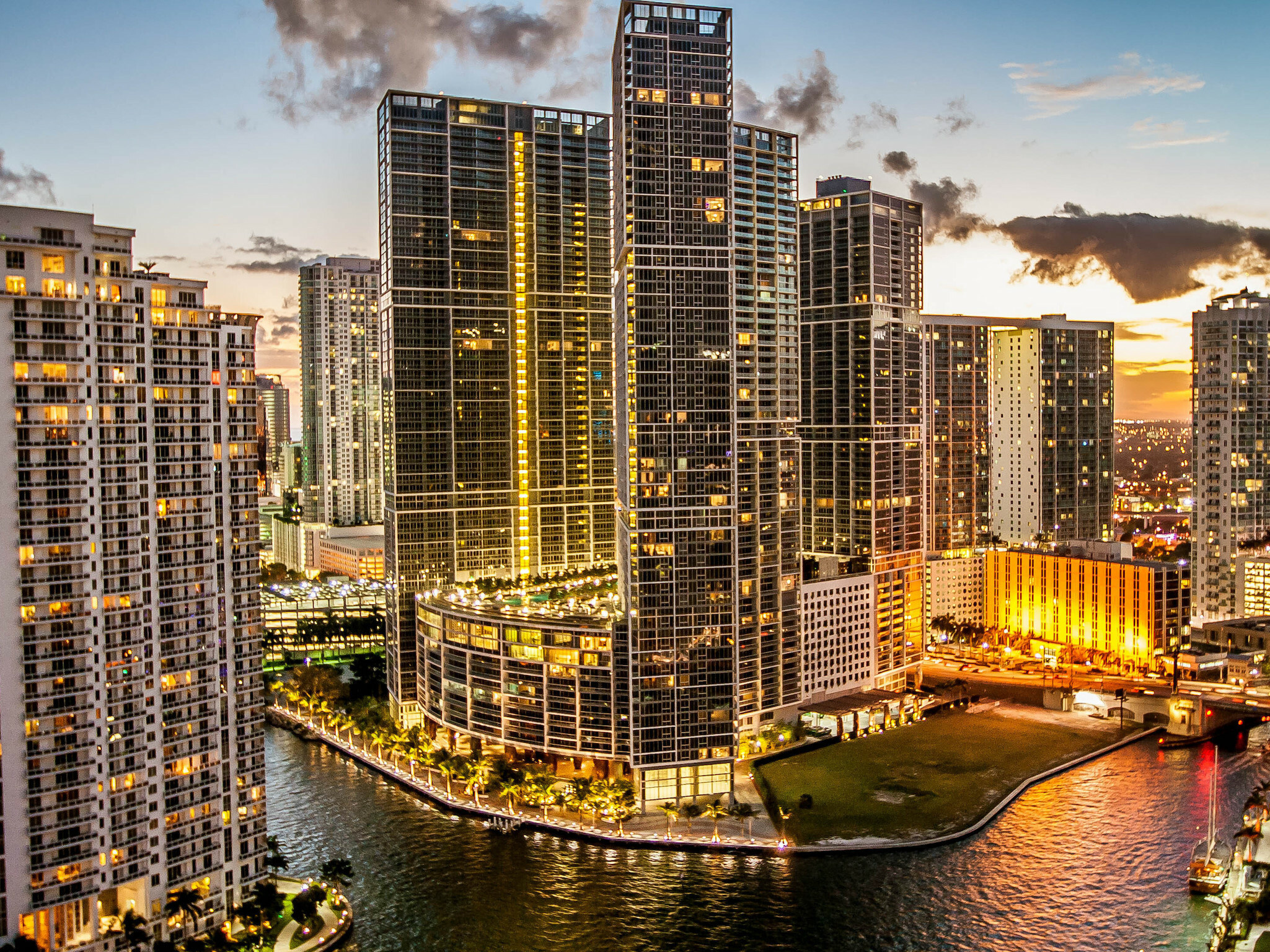 Brickell, Miami Wallpaper, 2050x1540 HD Desktop